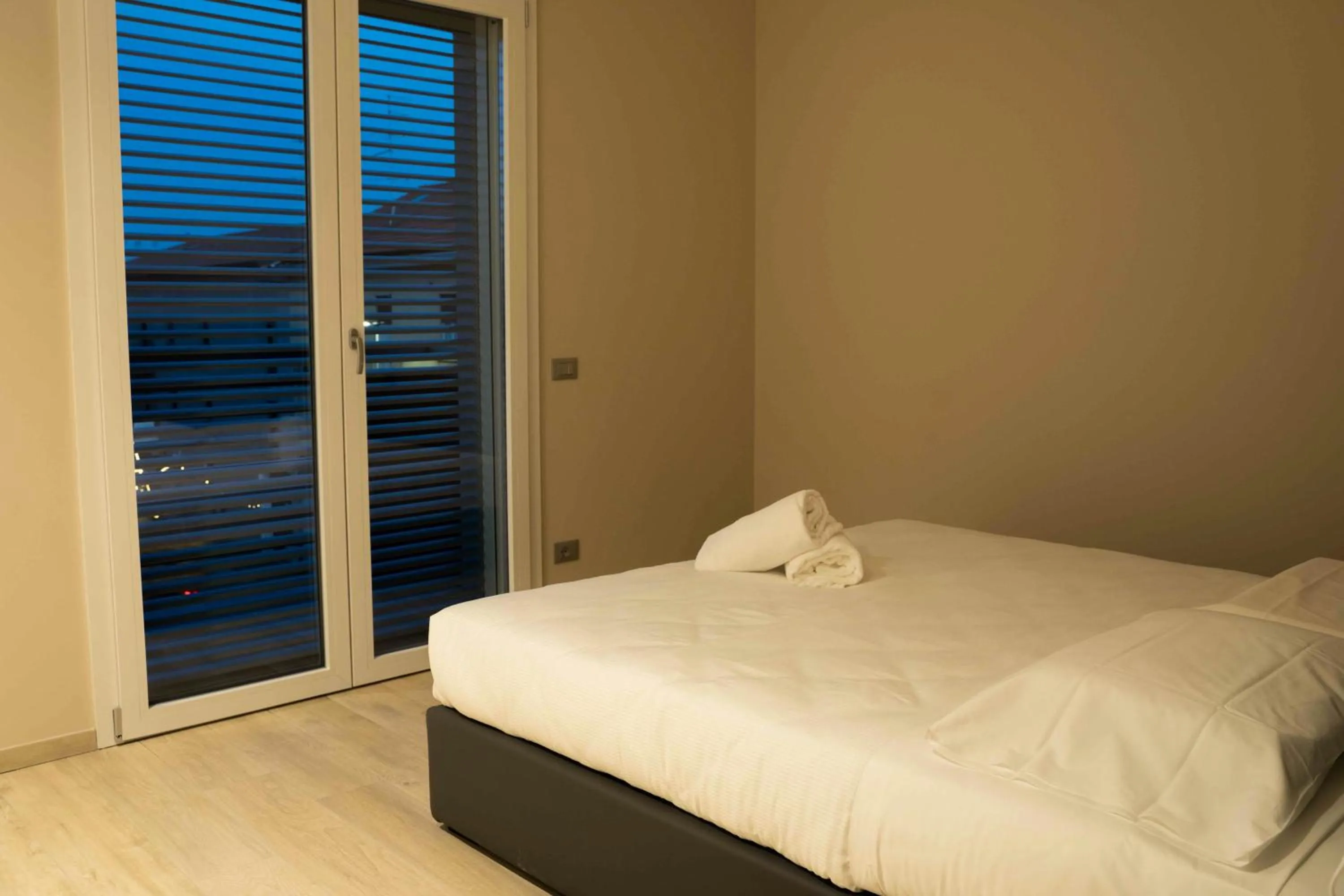 Photo of the whole room, Bed in Terranova49