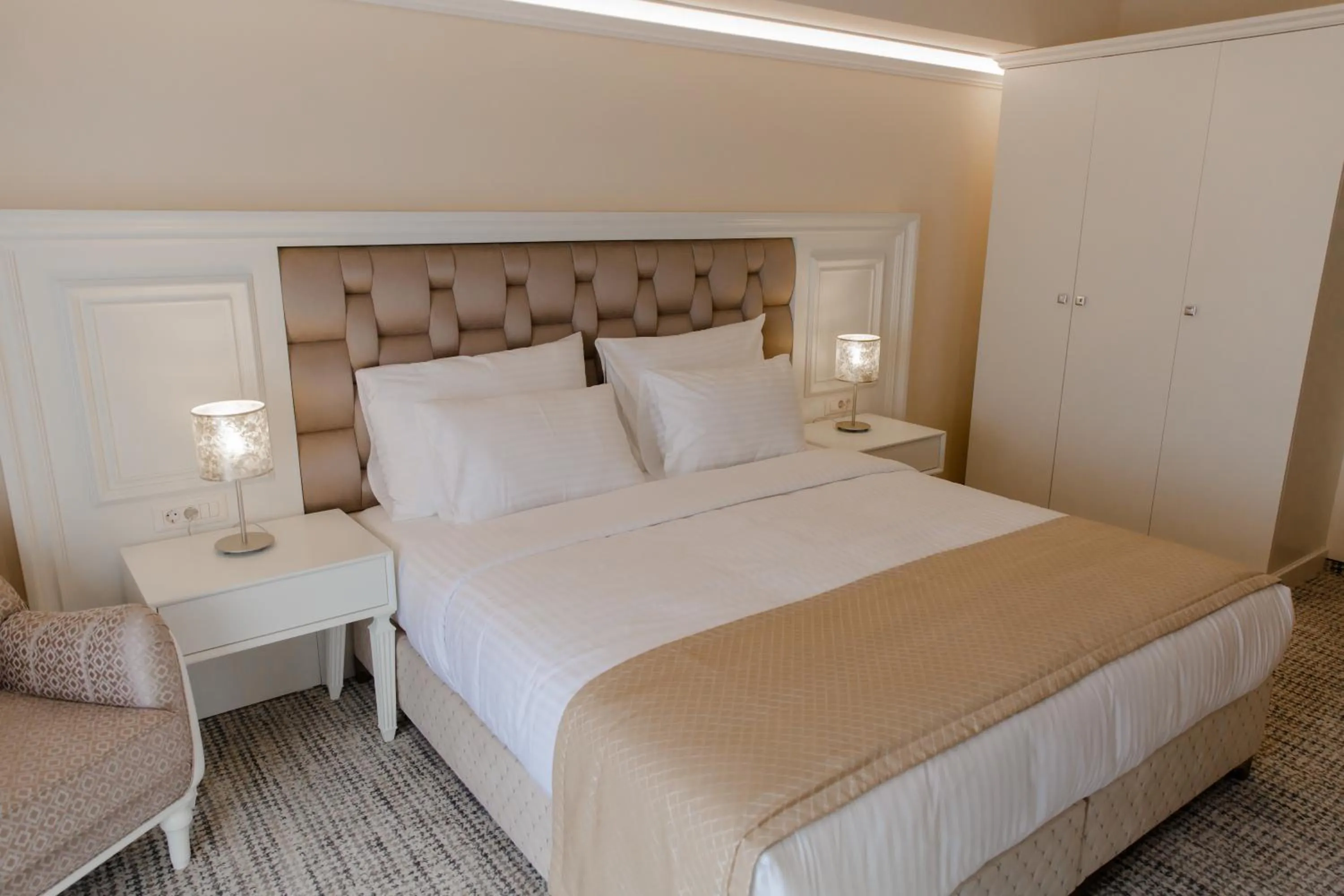 Bed in Muller Hotel Boutique & Spa