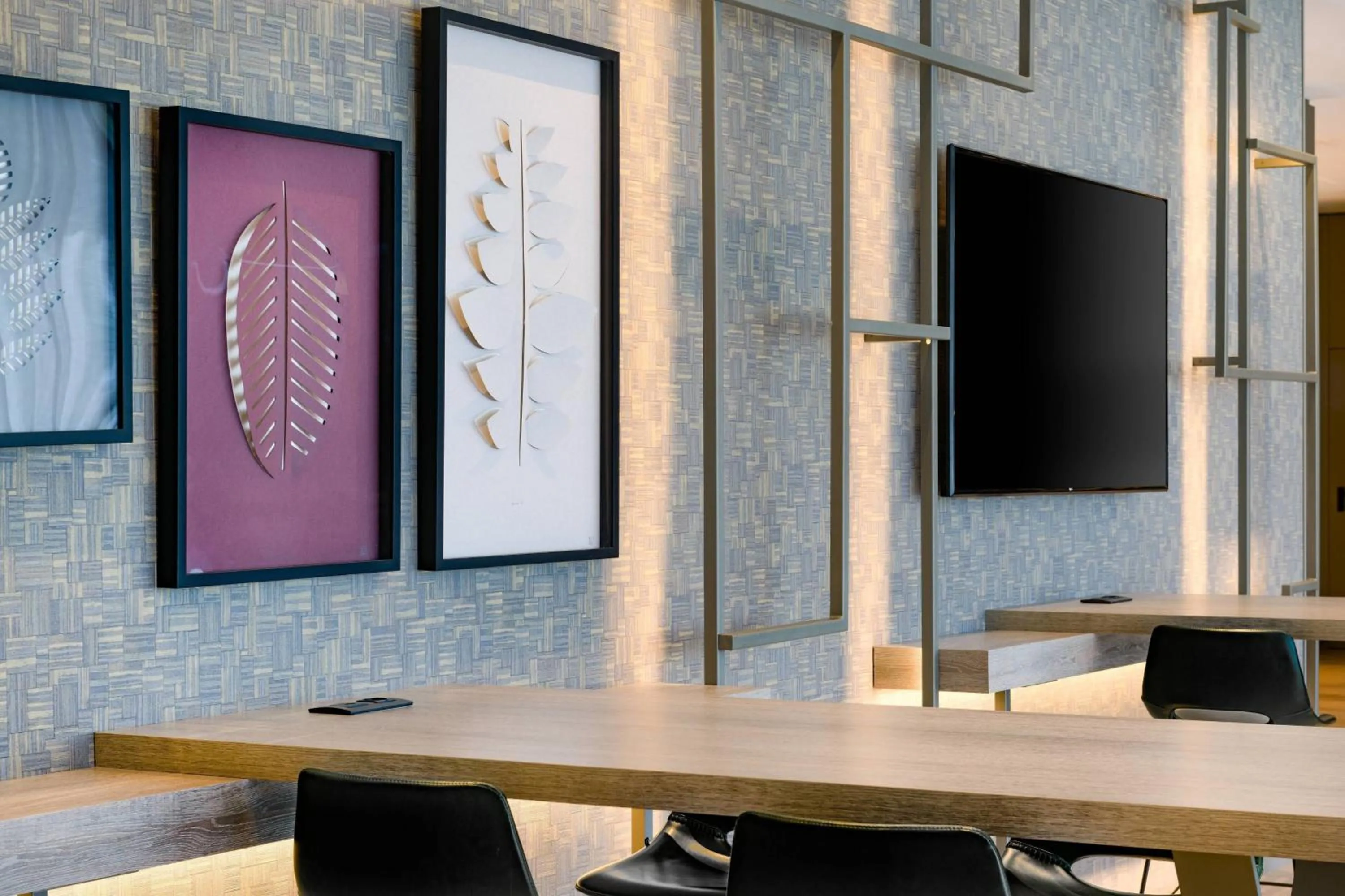 Lounge or bar in AC Hotel Tarragona by Marriott