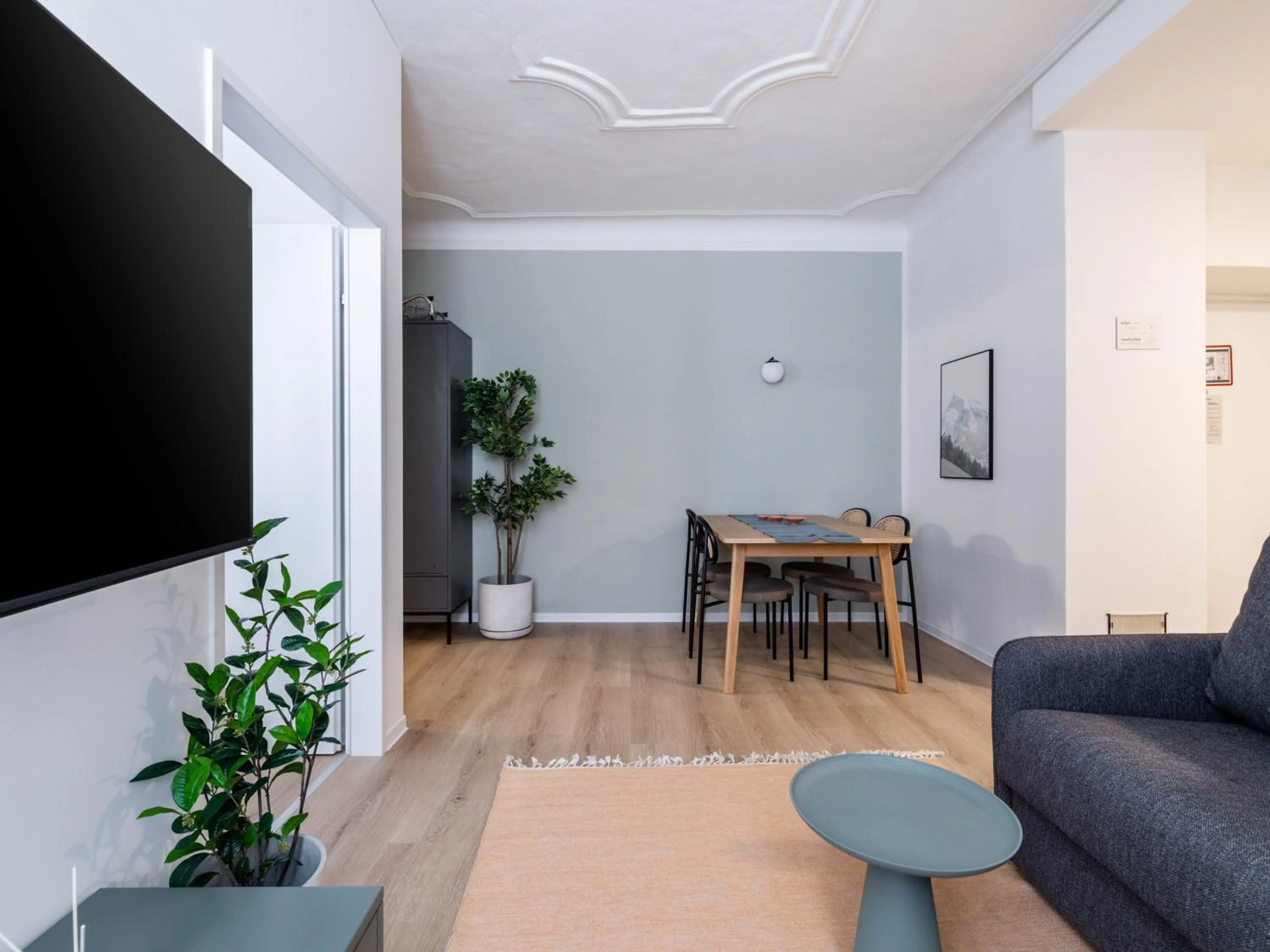 TV and multimedia in Limehome Klagenfurt Goessgasse