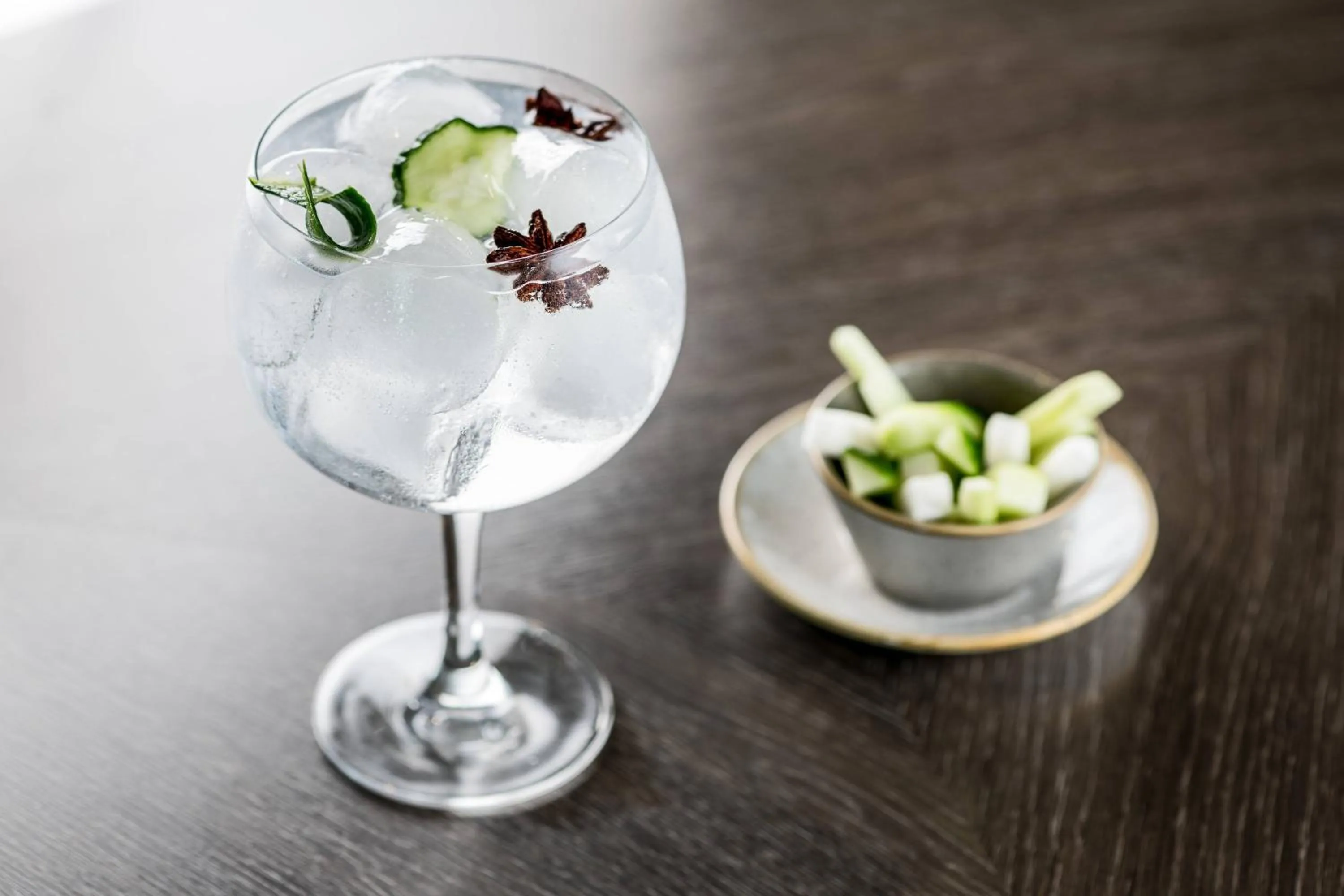 Lounge or bar in AC Hotel Badajoz by Marriott