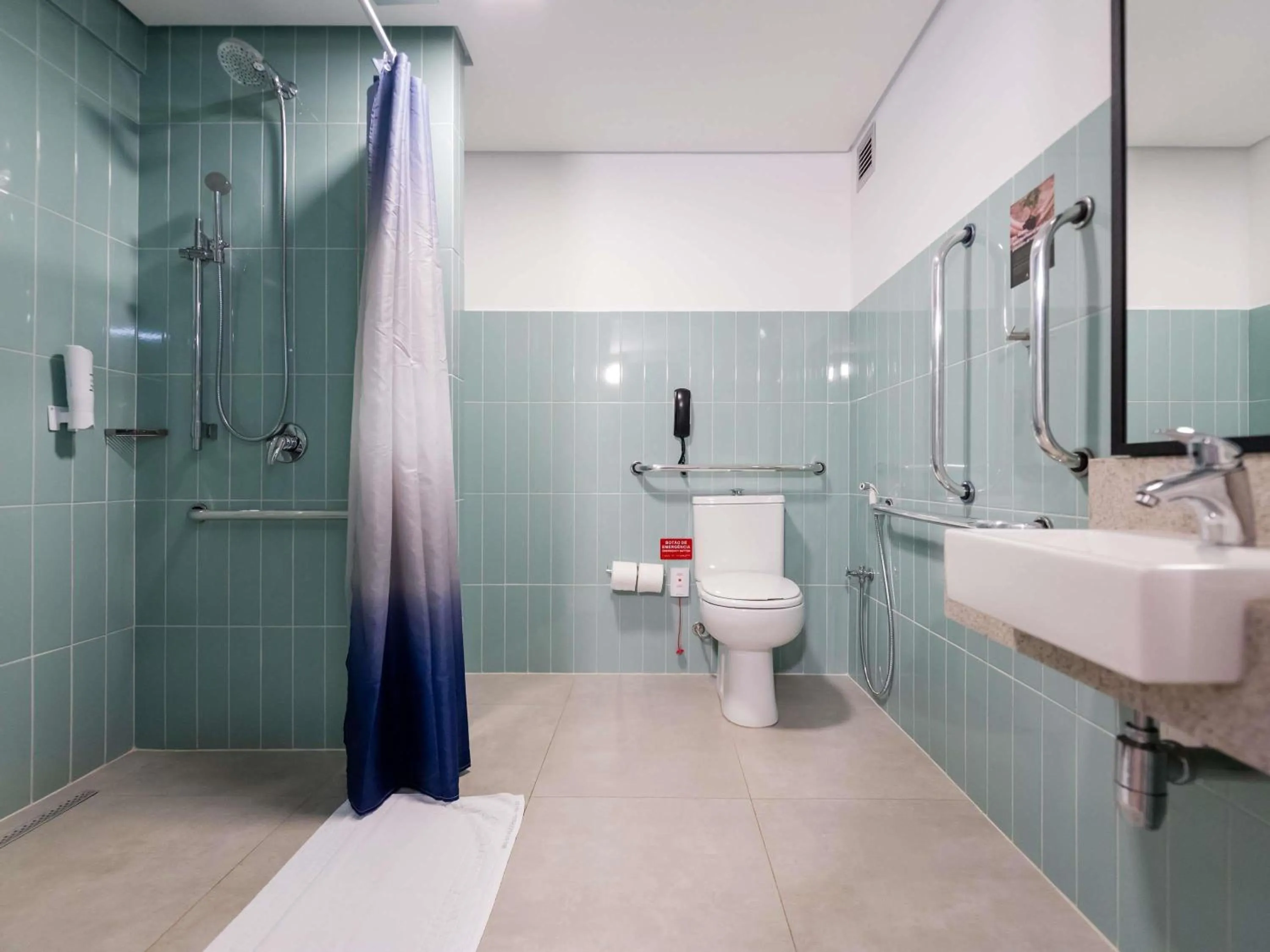 Bedroom in ibis Styles Poços de Caldas