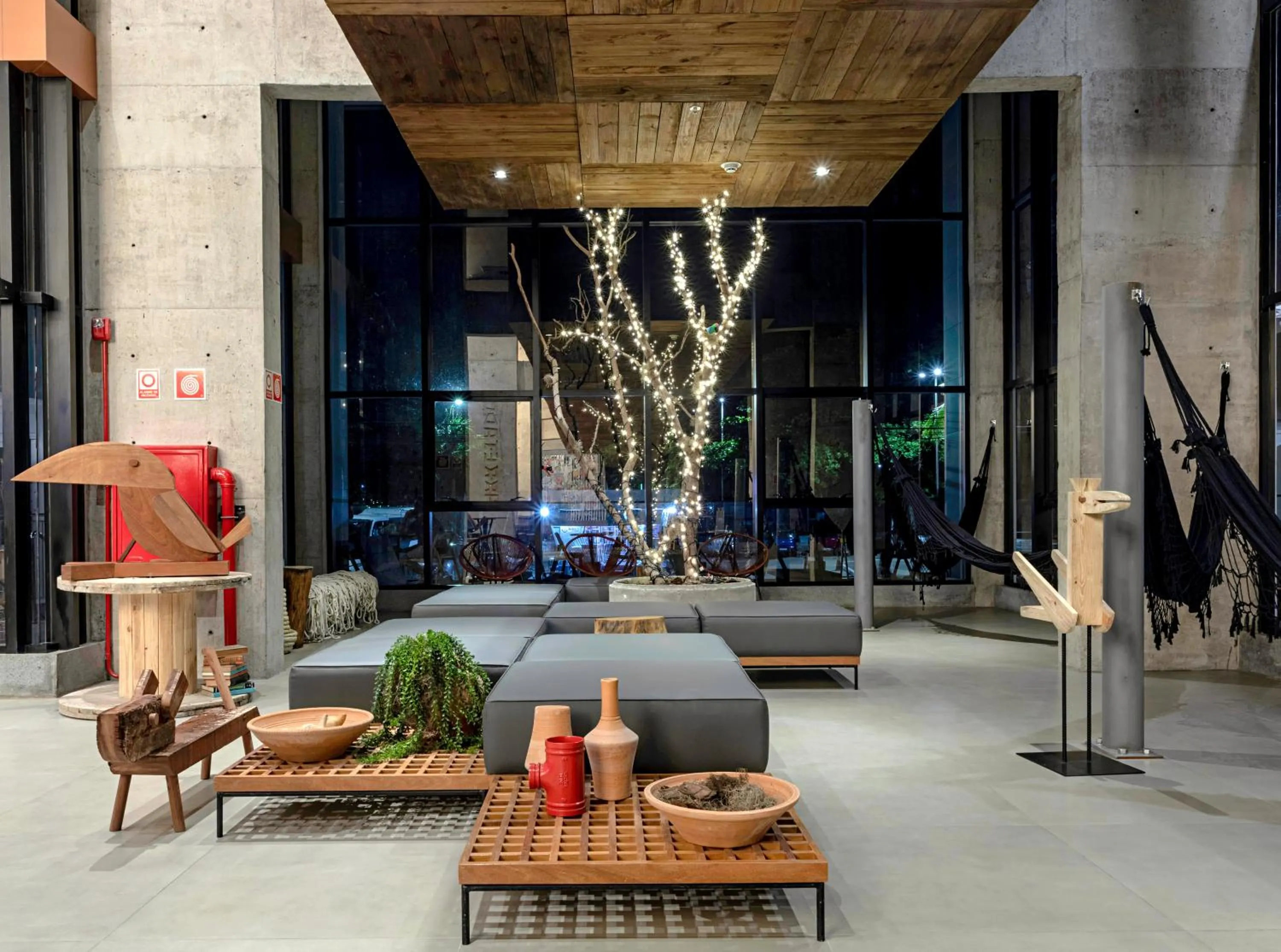 Lobby or reception in ibis Styles Maceió Pajuçara