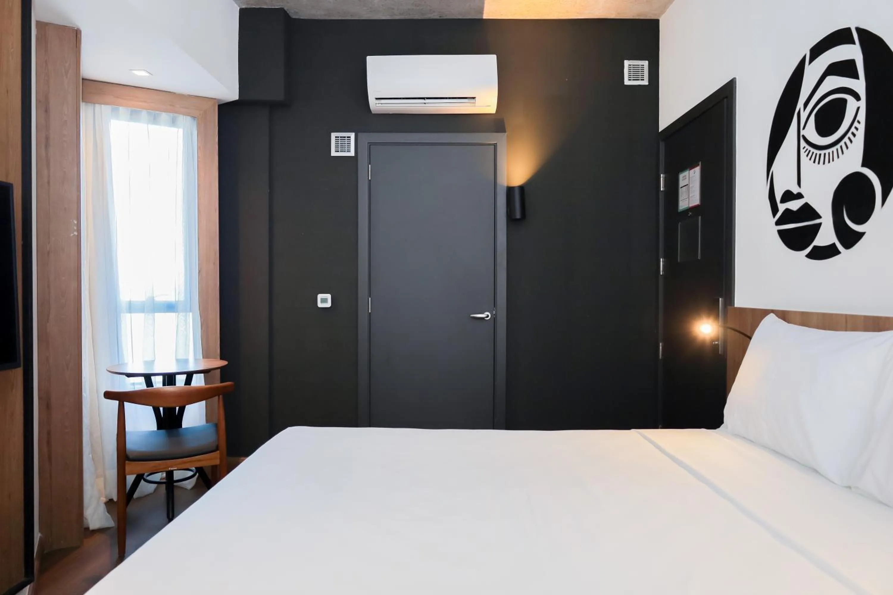 Photo of the whole room, Bed in ibis Styles Maceió Pajuçara