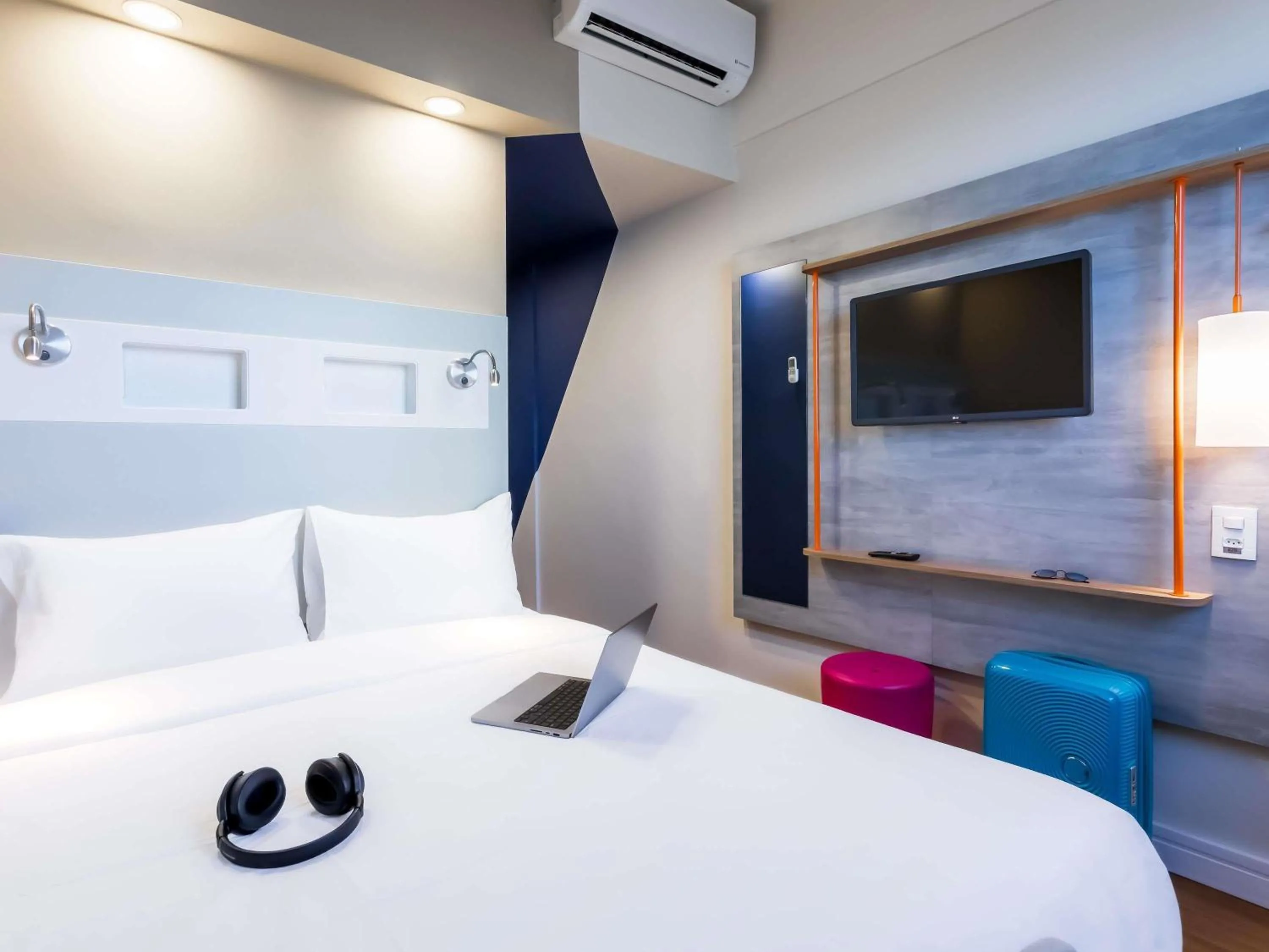 Bedroom, Bed in ibis budget Pindamonhangaba