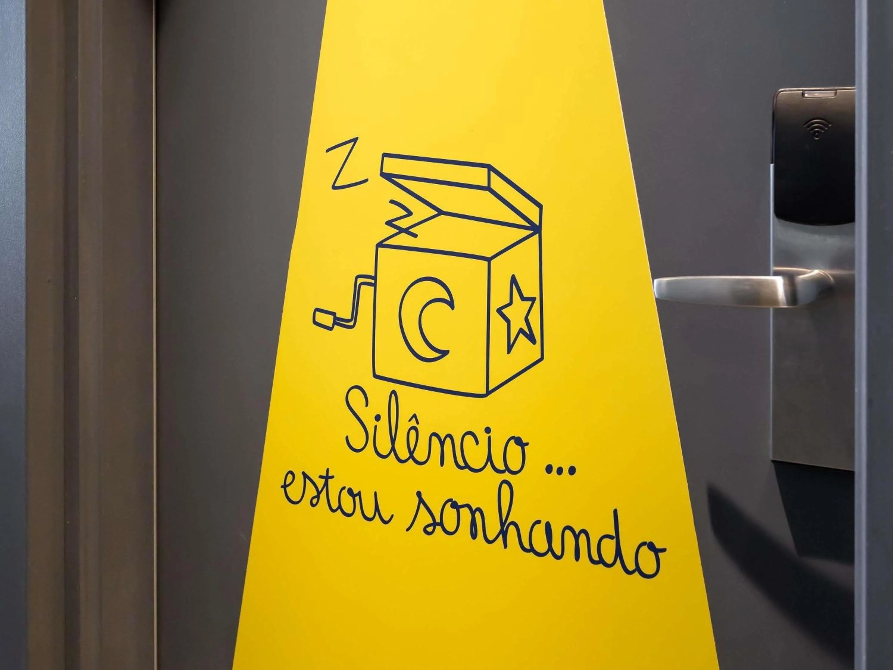 Bedroom in ibis budget Pindamonhangaba