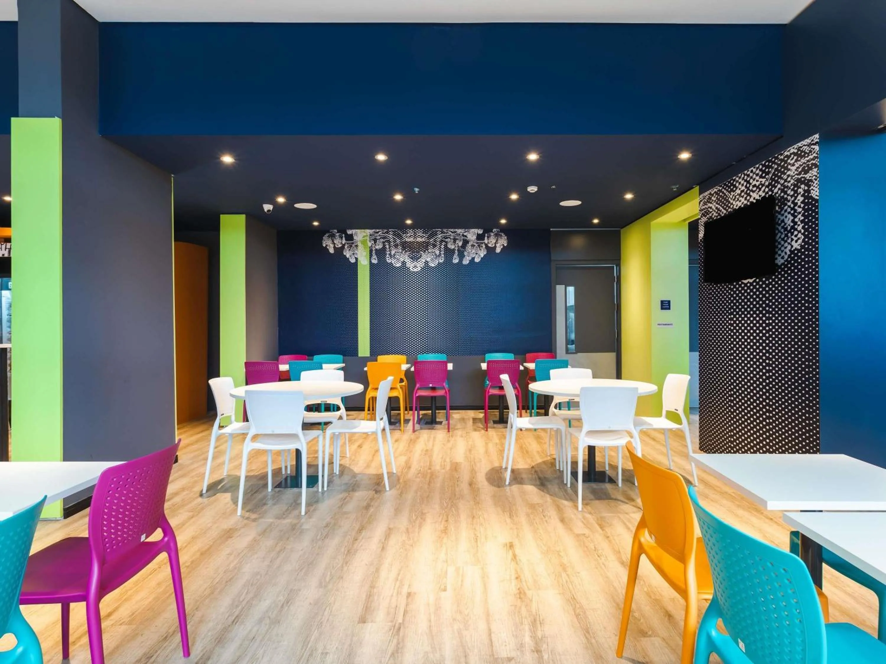 Restaurant/places to eat in ibis budget Pindamonhangaba