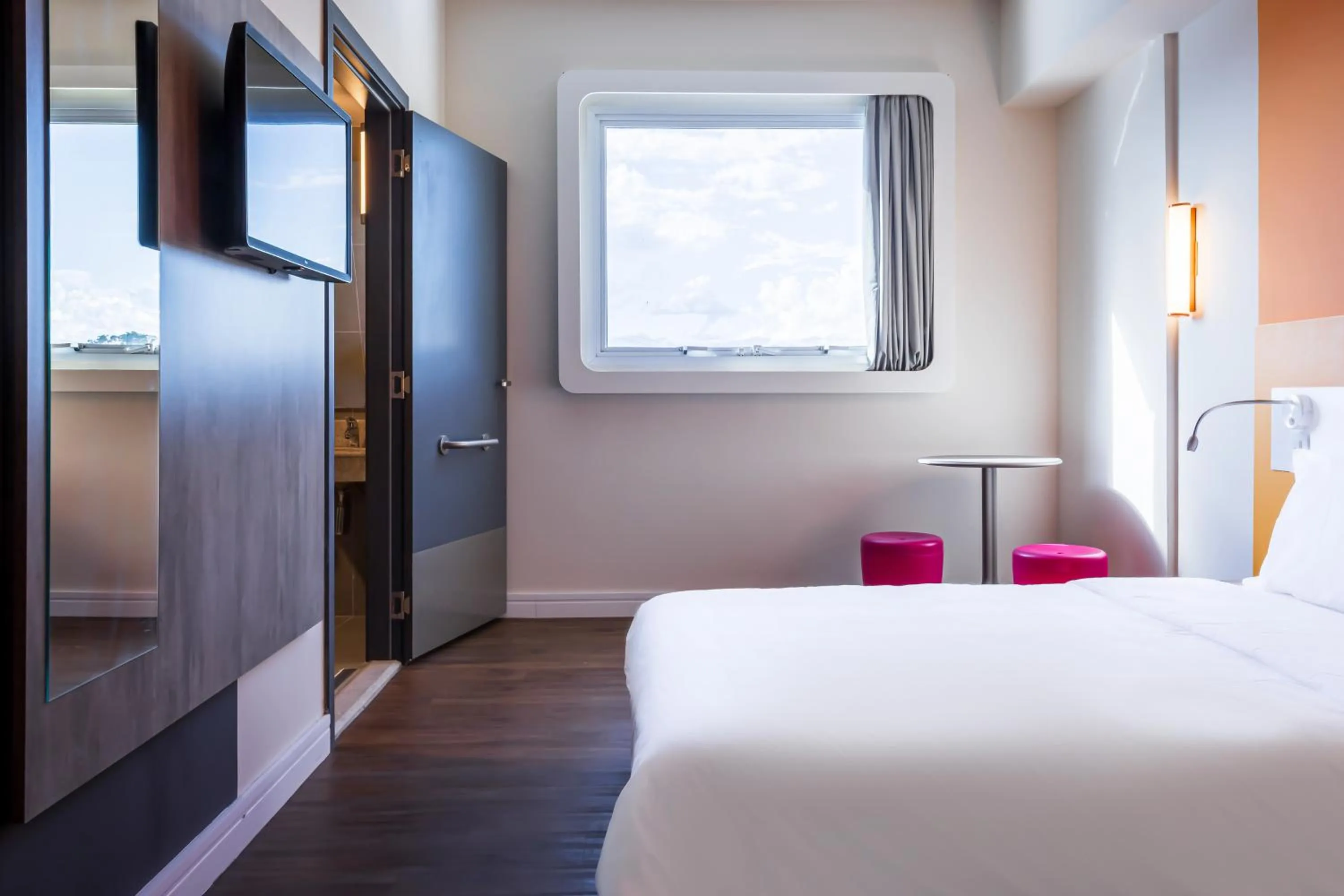 Bed in ibis budget Pindamonhangaba