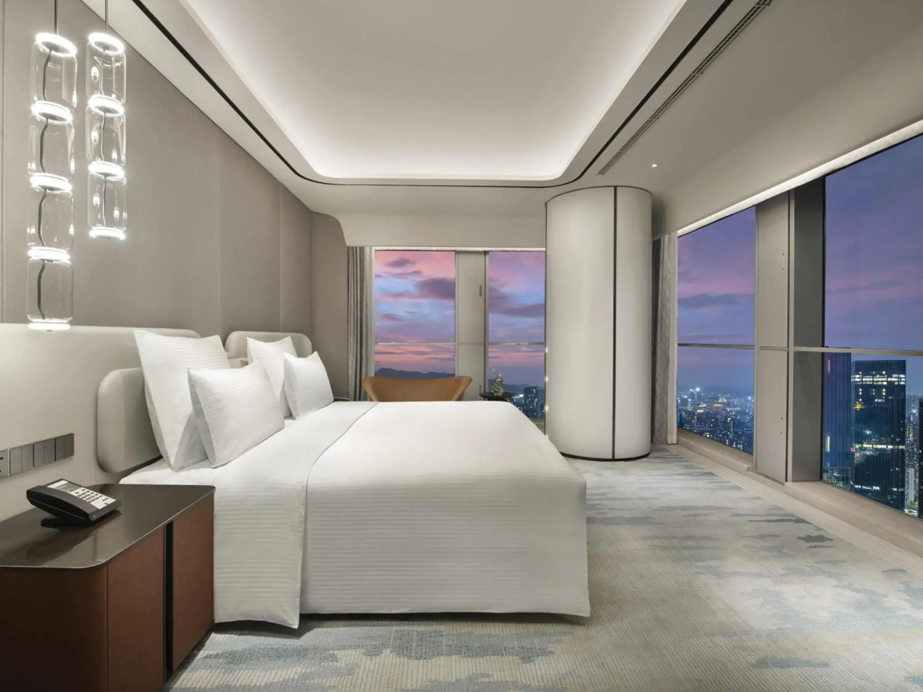Deluxe Suite with One King Bed and Lounge Access - single occupancy - Skyline View in Pullman Shenzhen North Deluxe Suite with One King Bed and Lounge Access - single occupancy - Skyline View in Pullman Shenzhen North