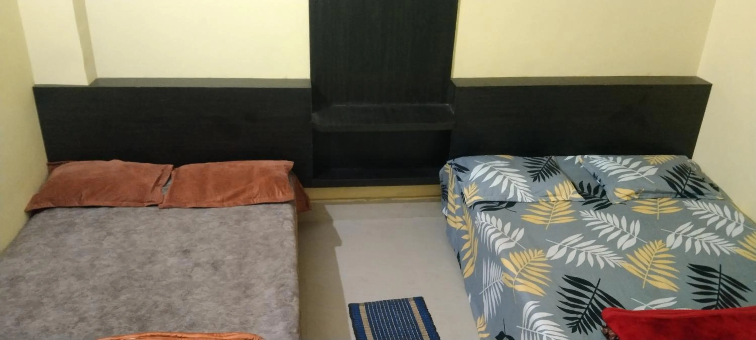 Bed in NEW MILAN PALACE, Deoghar