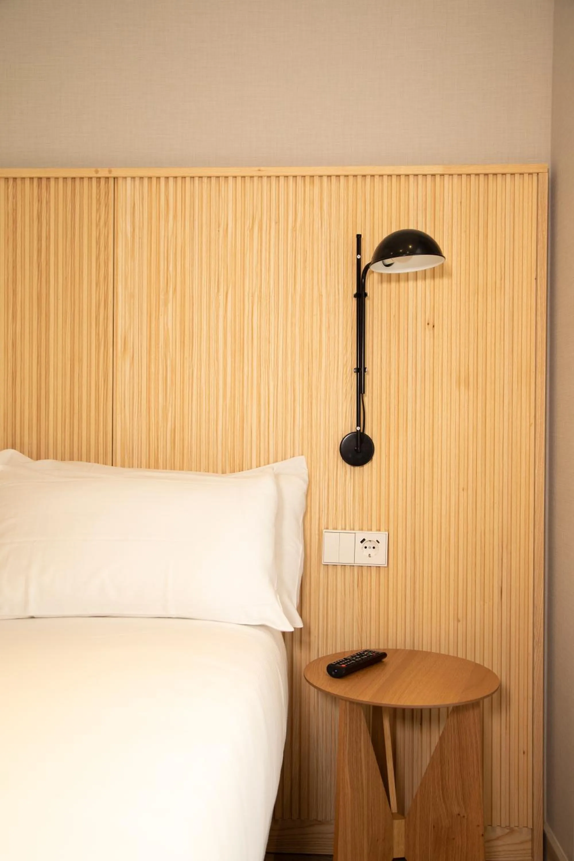 Photo of the whole room, Bed in Hotel Dos Rios Origen
