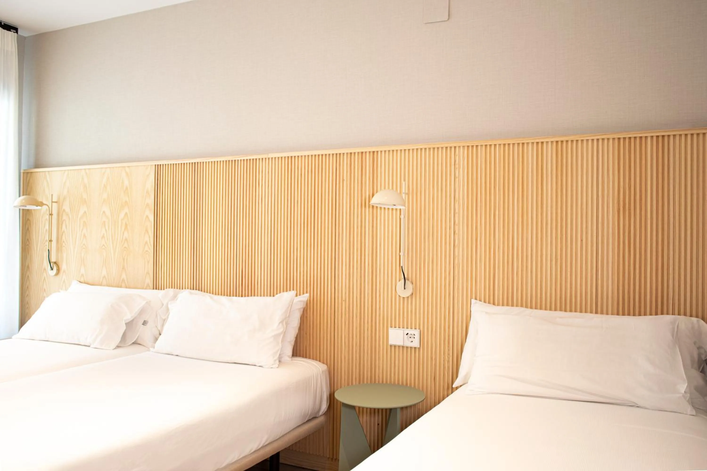 Photo of the whole room, Bed in Hotel Dos Rios Origen