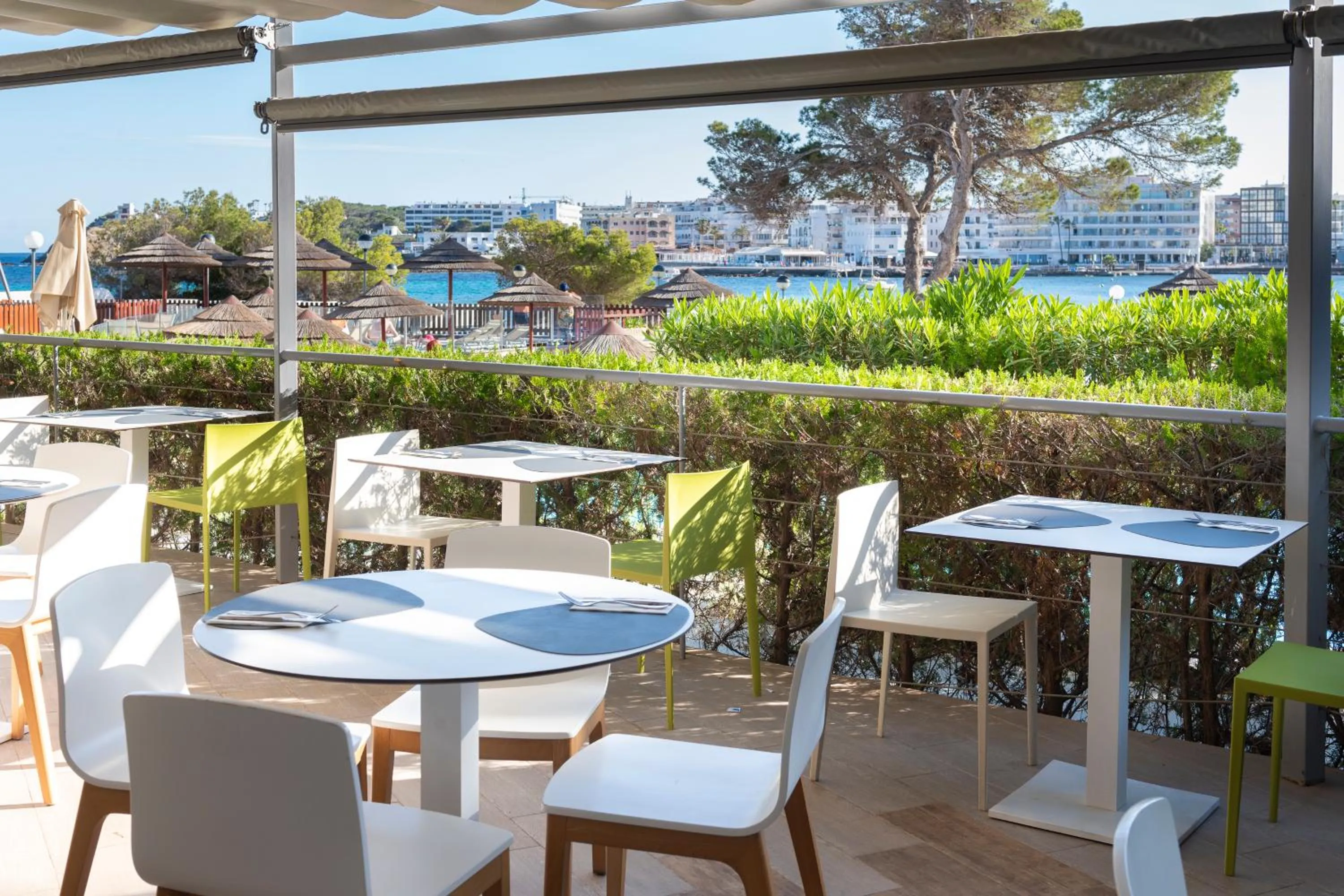 Restaurant/places to eat in Leonardo Royal Hotel Ibiza Santa Eulalia