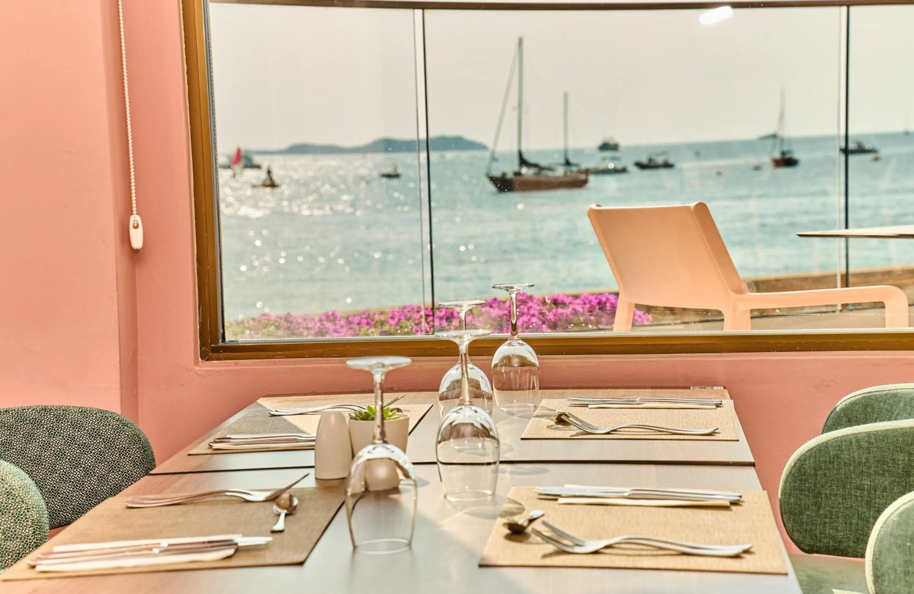 Restaurant/places to eat in NYX Hotel Ibiza by Leonardo Hotels-Adults Only