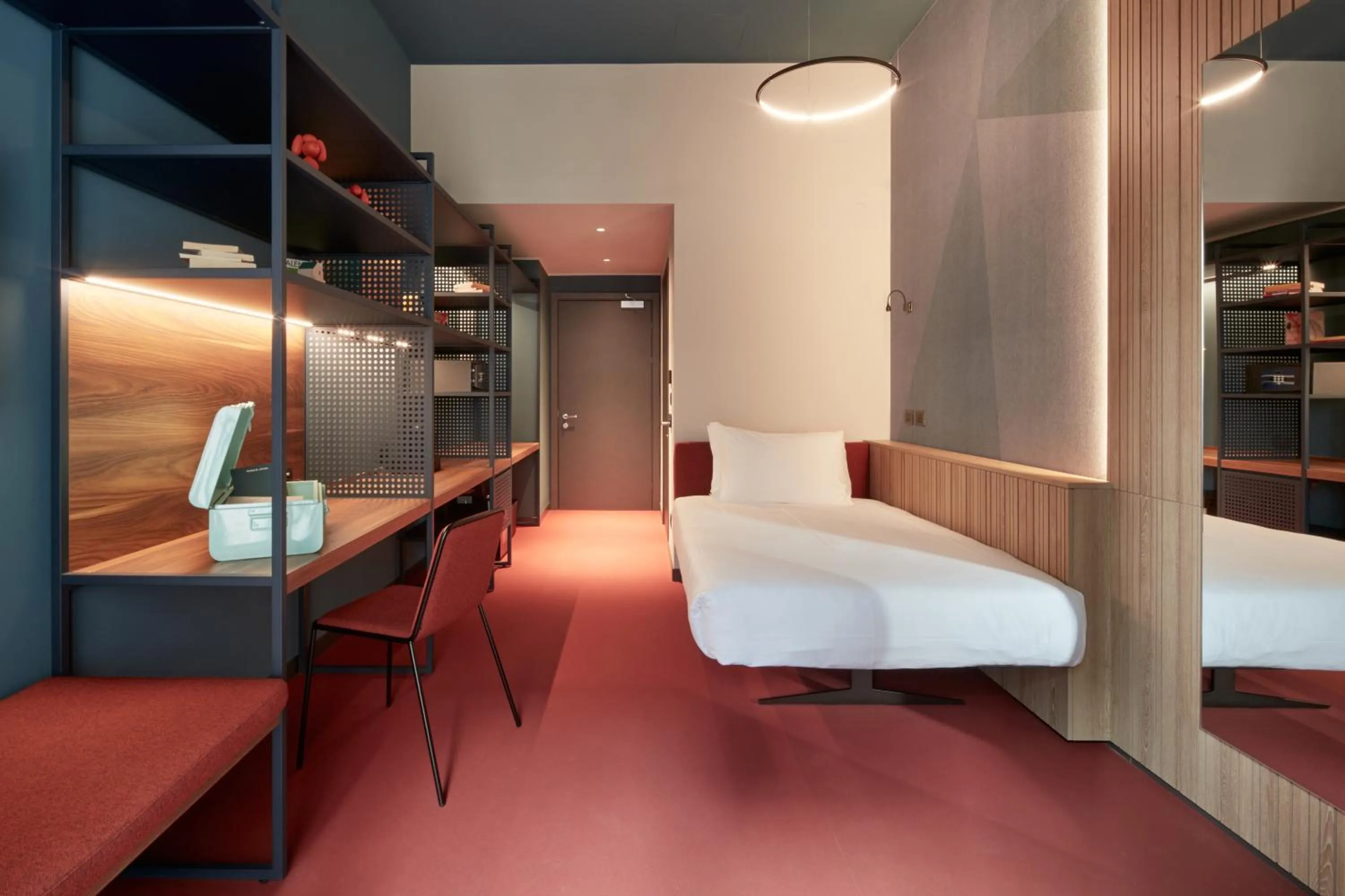 Creator - Single Bed in 21 House of Stories Navigli