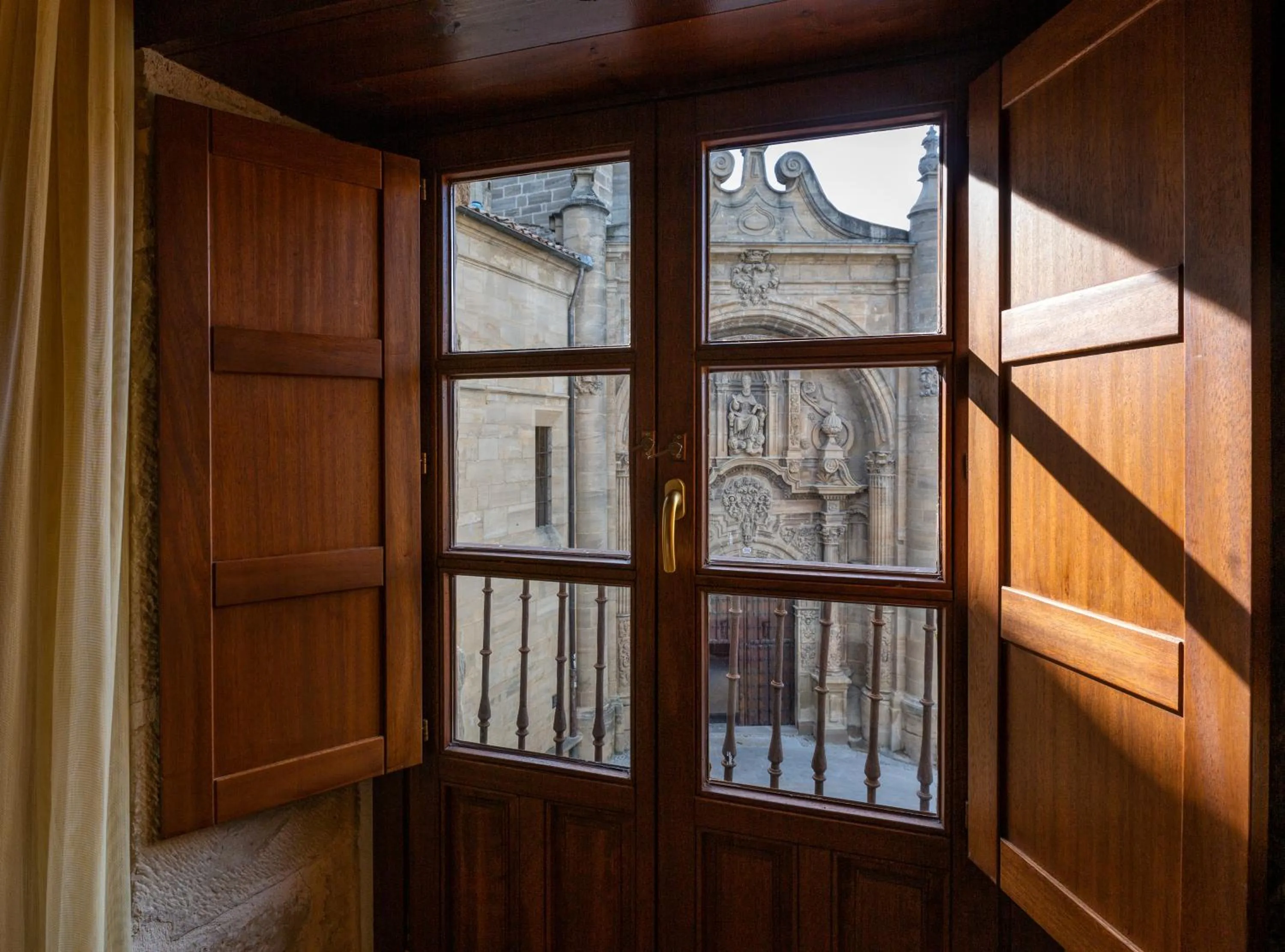 Decorative detail in Hotel Palacio Pujadas by Pandora Hoteles