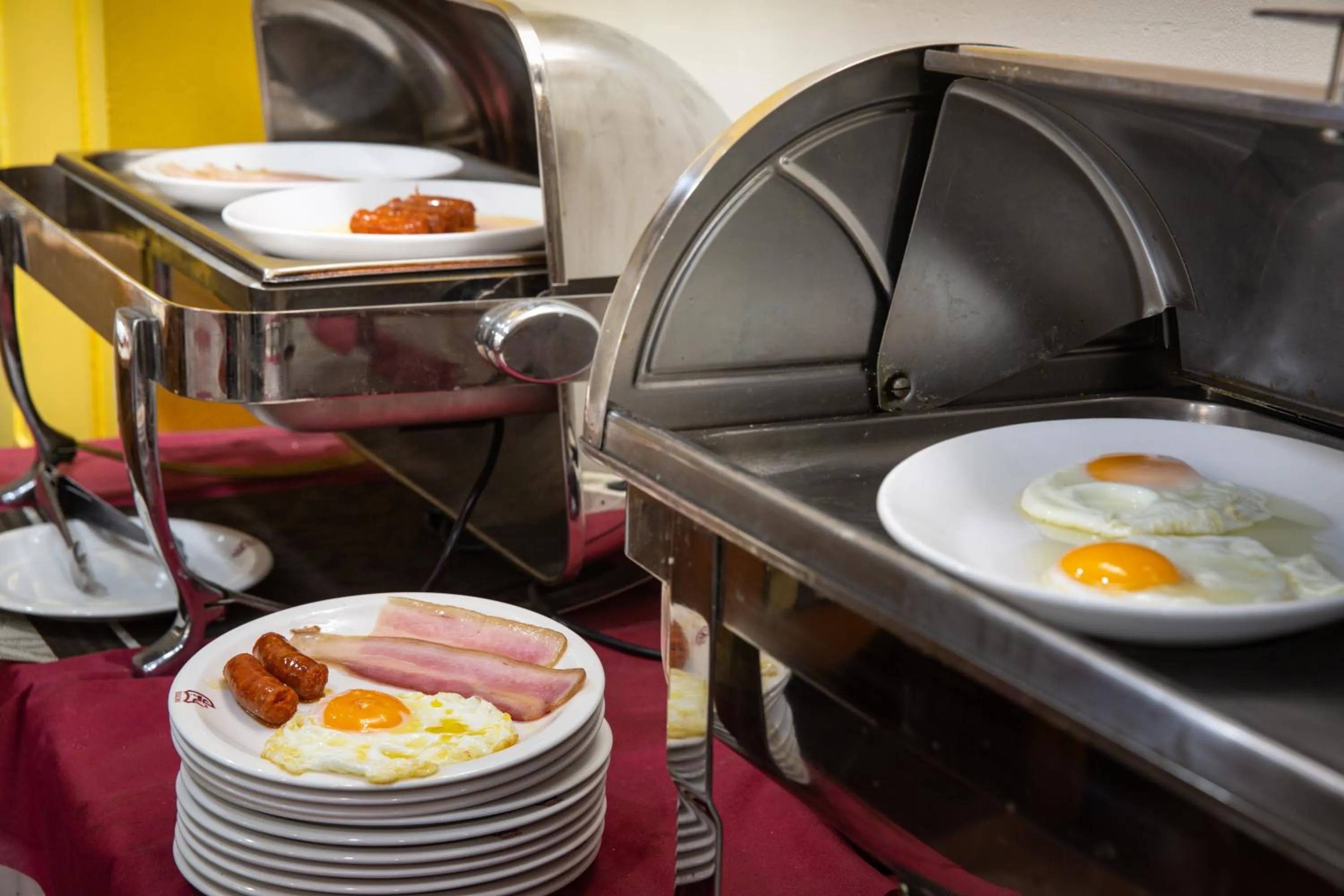 Buffet breakfast in Hotel Palacio Pujadas by Pandora Hoteles