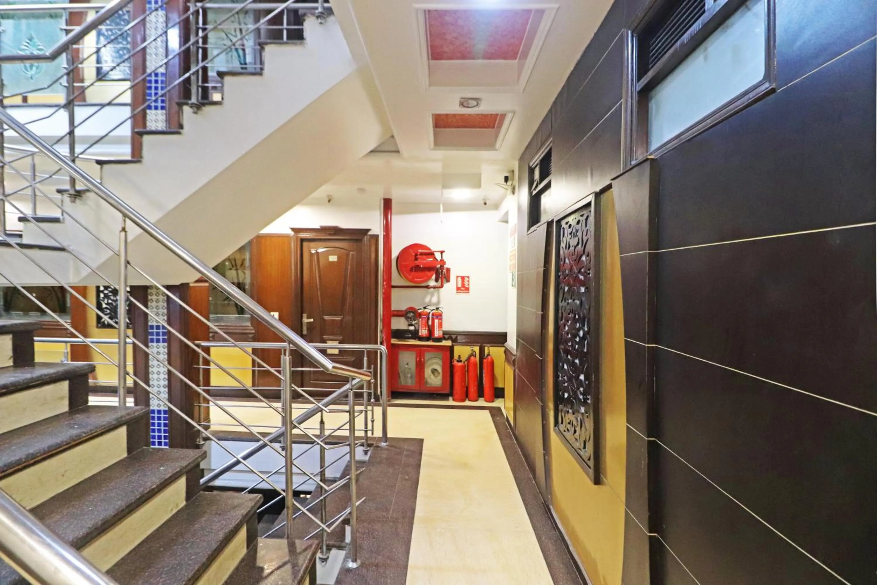 HOTEL GEESON INTERNATIONAL-New Delhi Railway Station-Paharganj