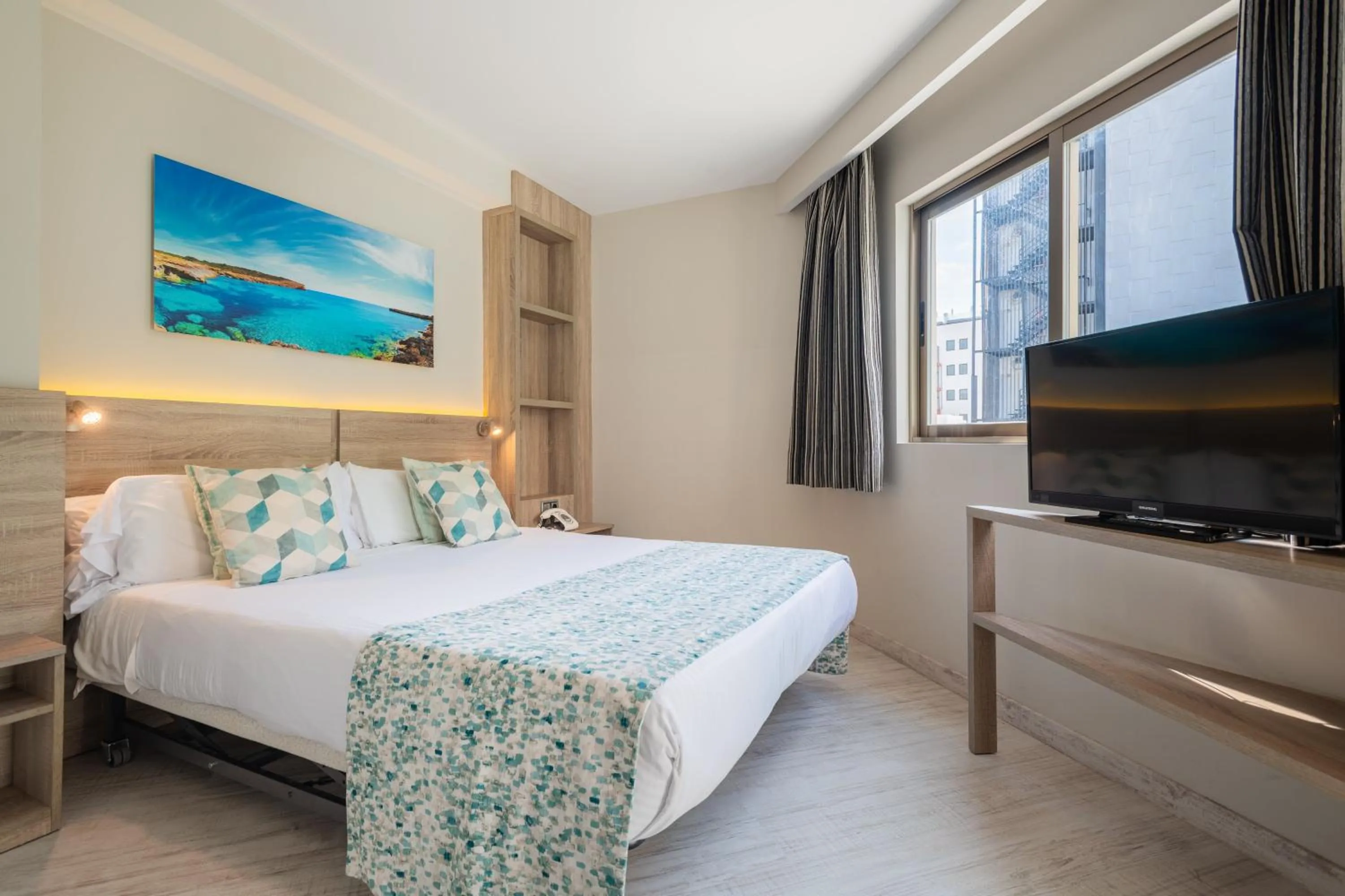 Photo of the whole room, Bed in Leonardo Royal Hotel Mallorca