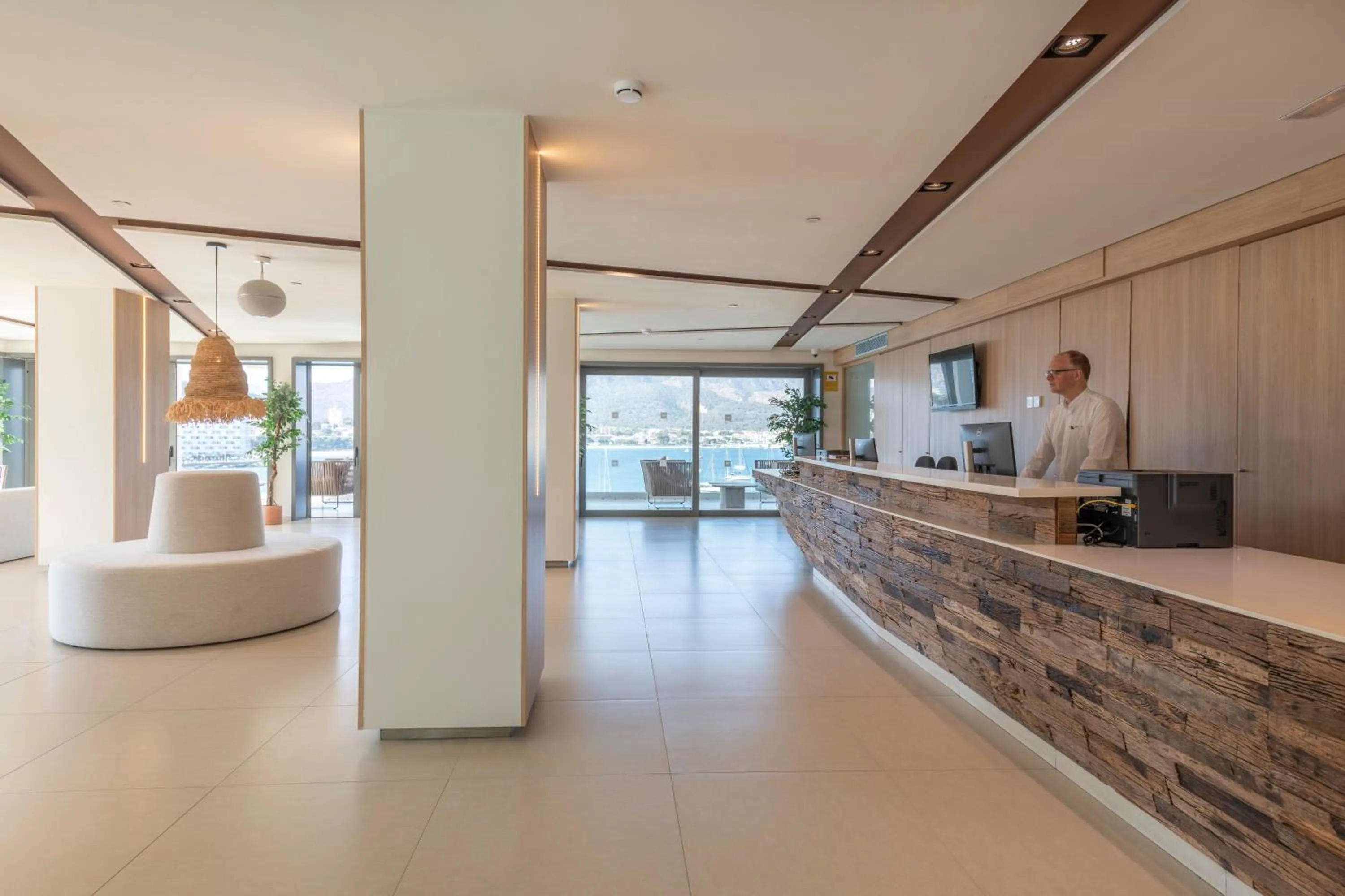 Lobby or reception in Leonardo Royal Hotel Mallorca