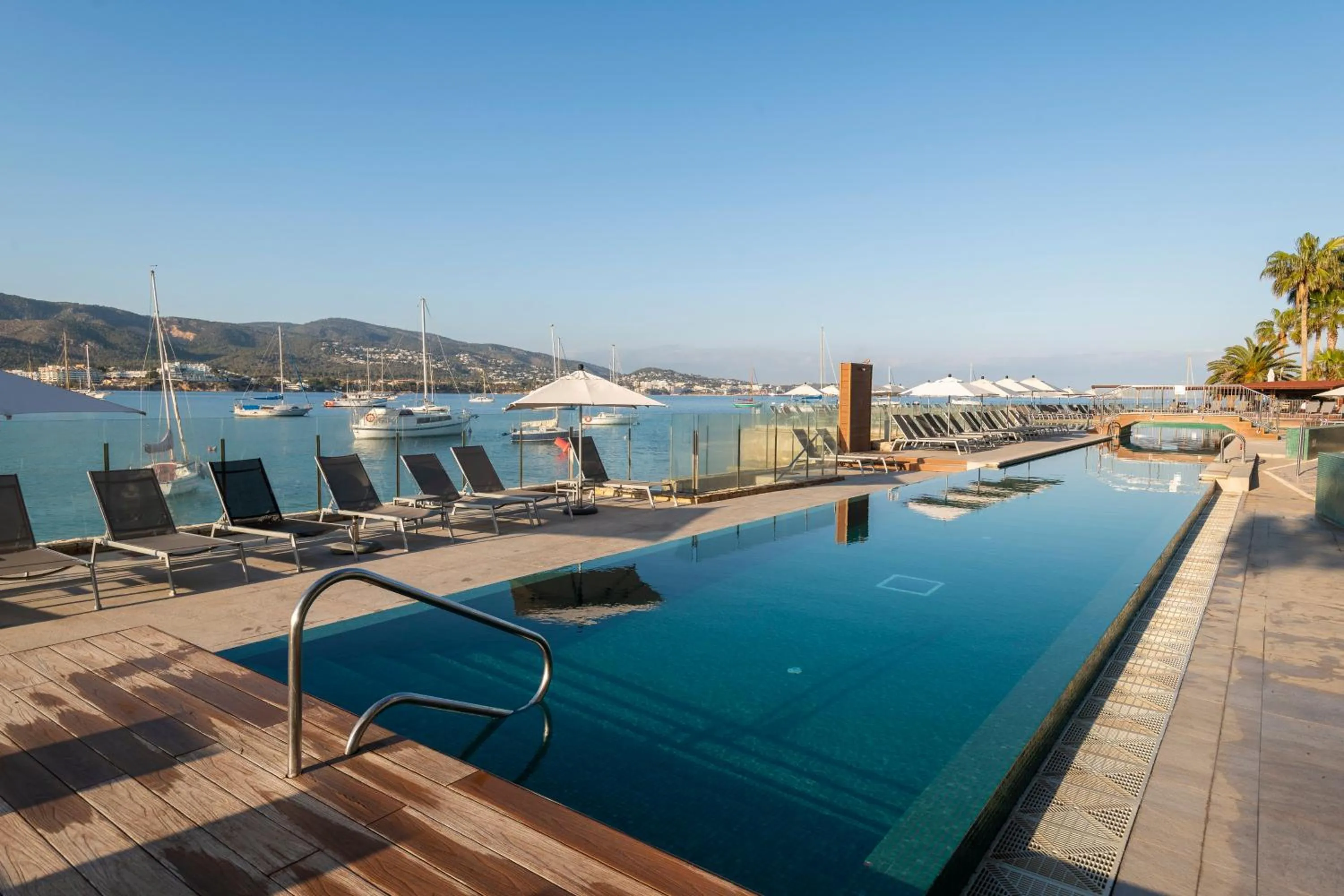 Swimming pool in Leonardo Royal Hotel Mallorca
