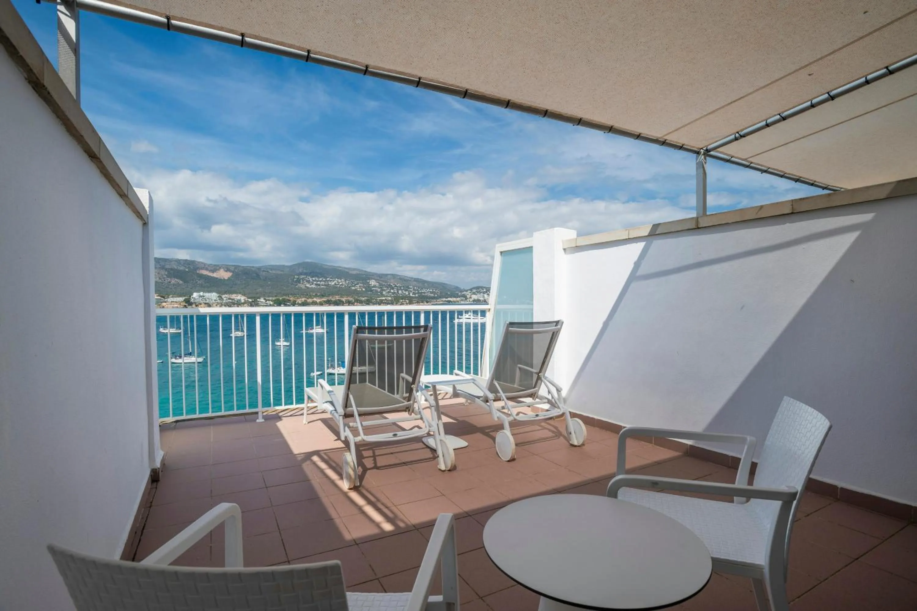 Photo of the whole room in Leonardo Royal Hotel Mallorca