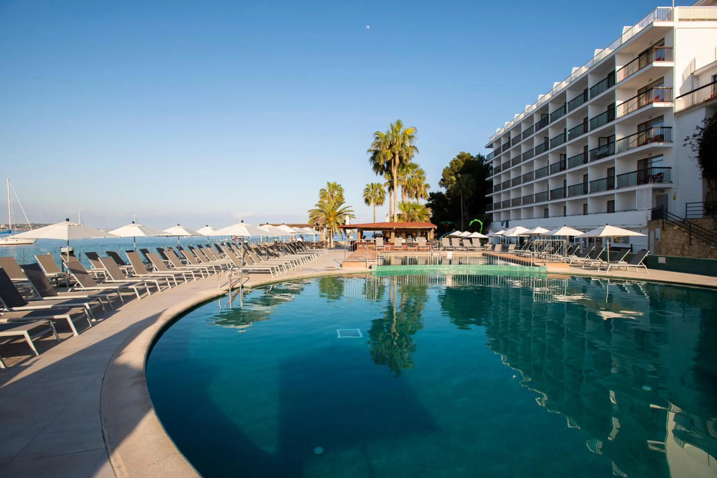 Swimming pool in Leonardo Royal Hotel Mallorca