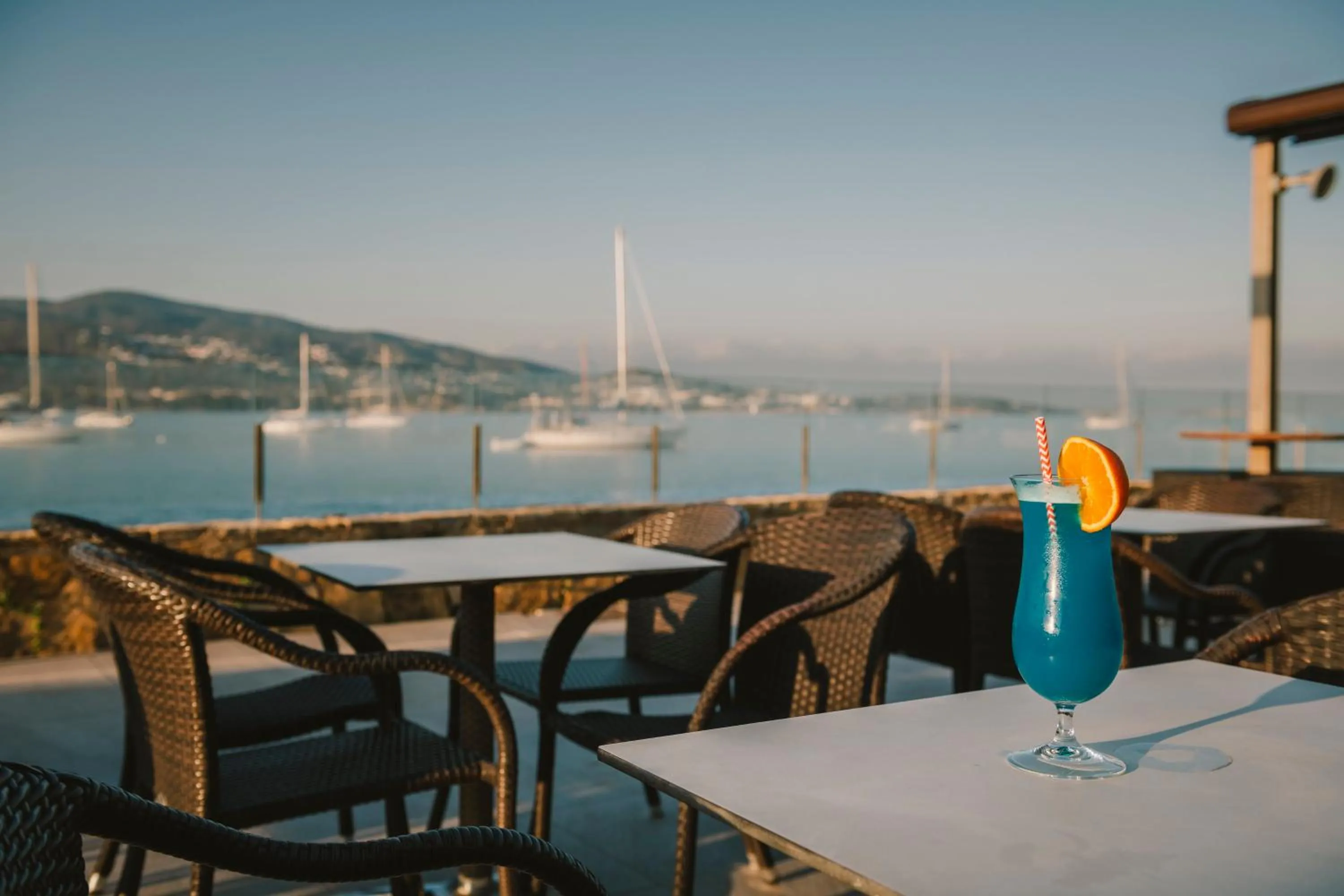 Lounge or bar in Leonardo Royal Hotel Mallorca