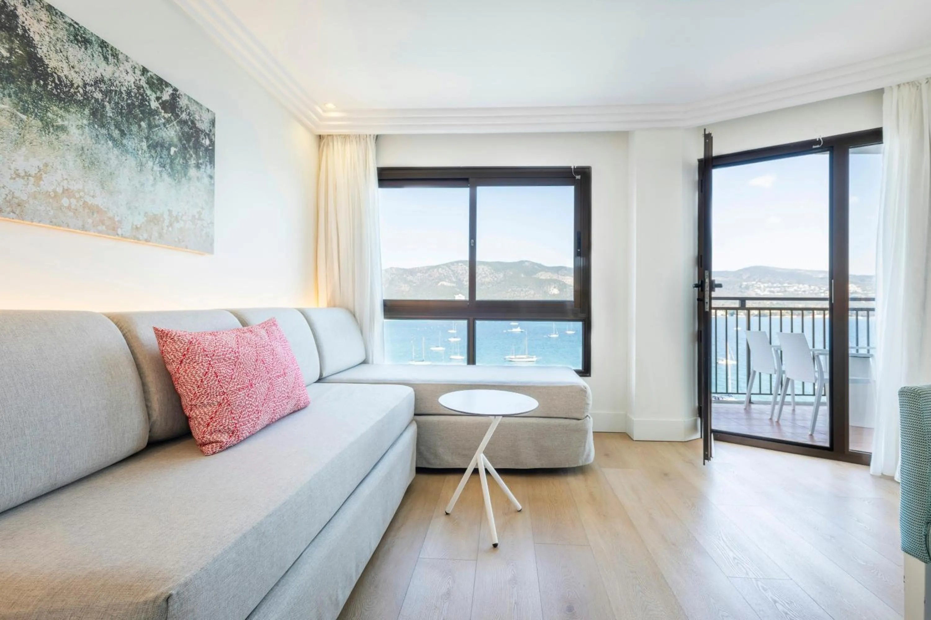 Photo of the whole room in Leonardo Royal Hotel Mallorca