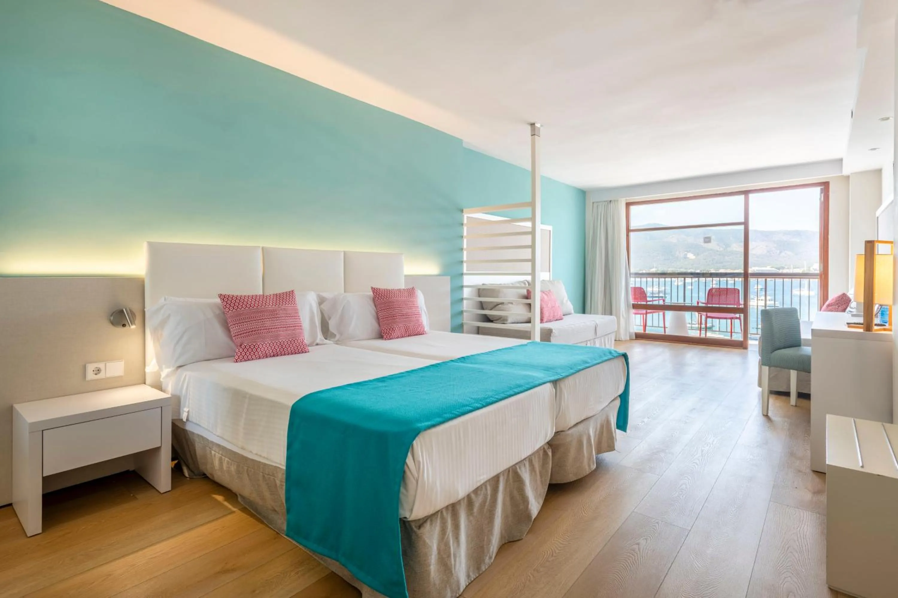  Deluxe Double Room with Sea View   in Leonardo Royal Hotel Mallorca