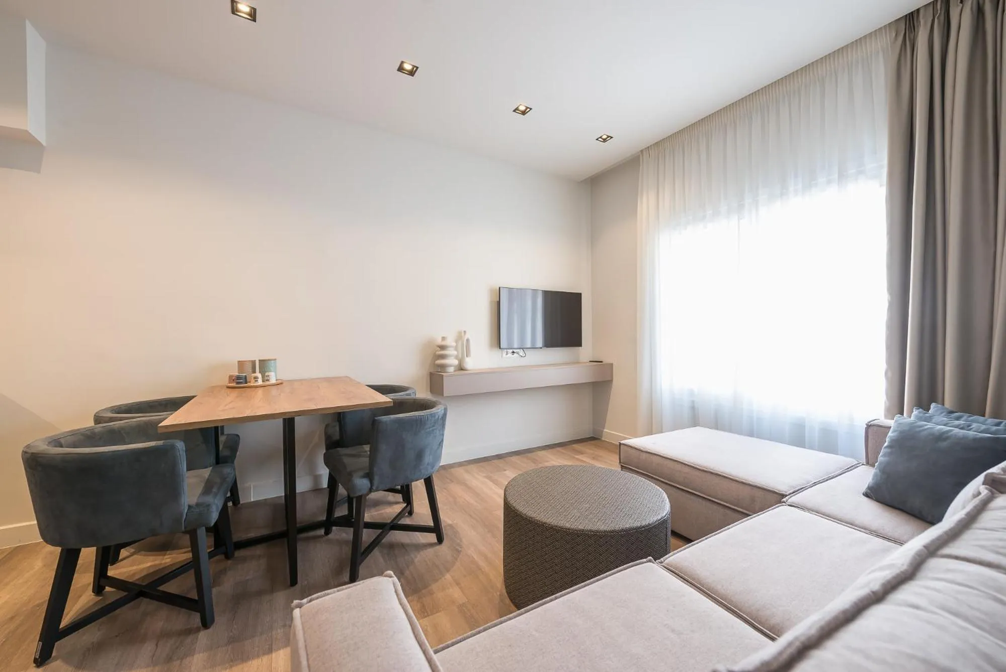 TV and multimedia in Aeiphoria Suites & Rooms - Athens