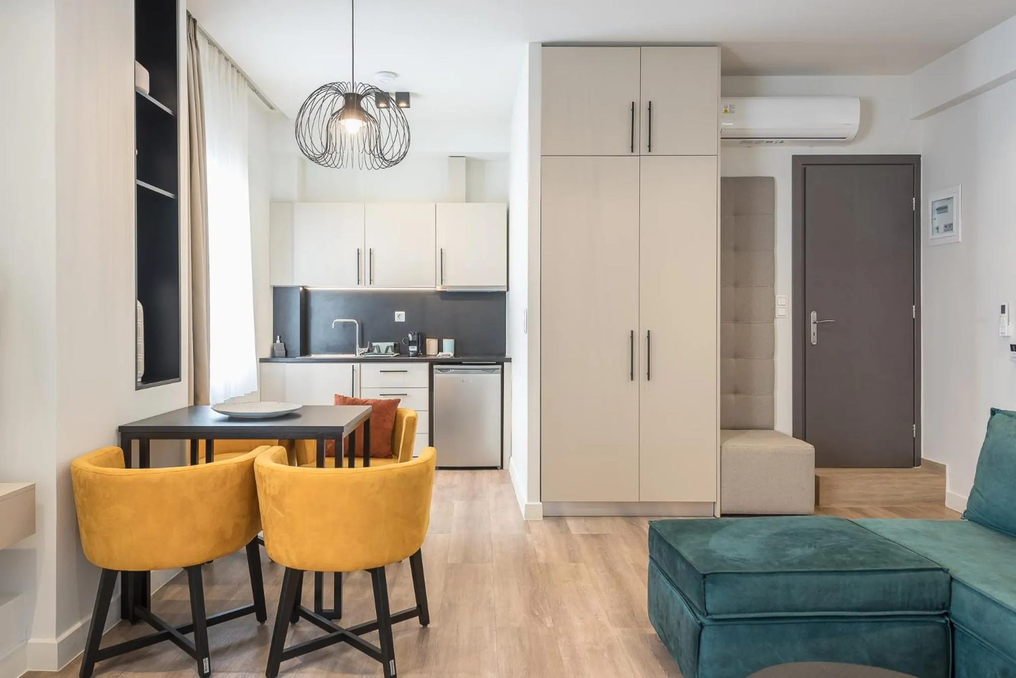 Dining area in Aeiphoria Suites & Rooms - Athens