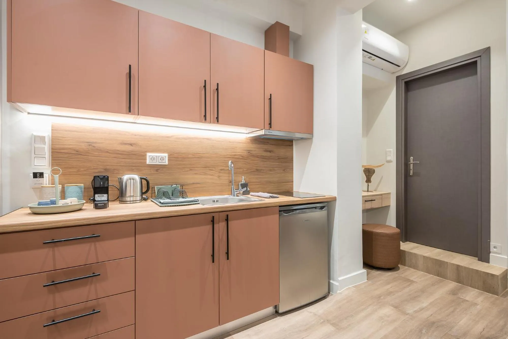 Kitchen or kitchenette in Aeiphoria Suites & Rooms - Athens