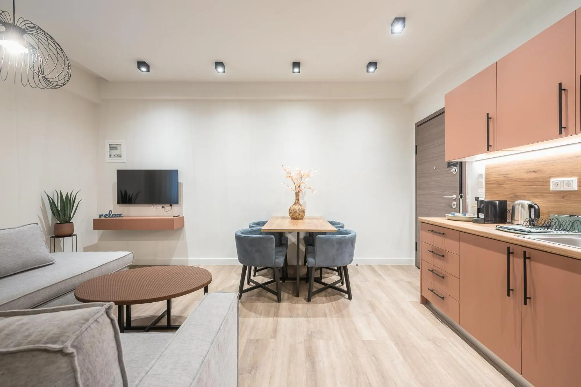 Dining area in Aeiphoria Suites & Rooms - Athens