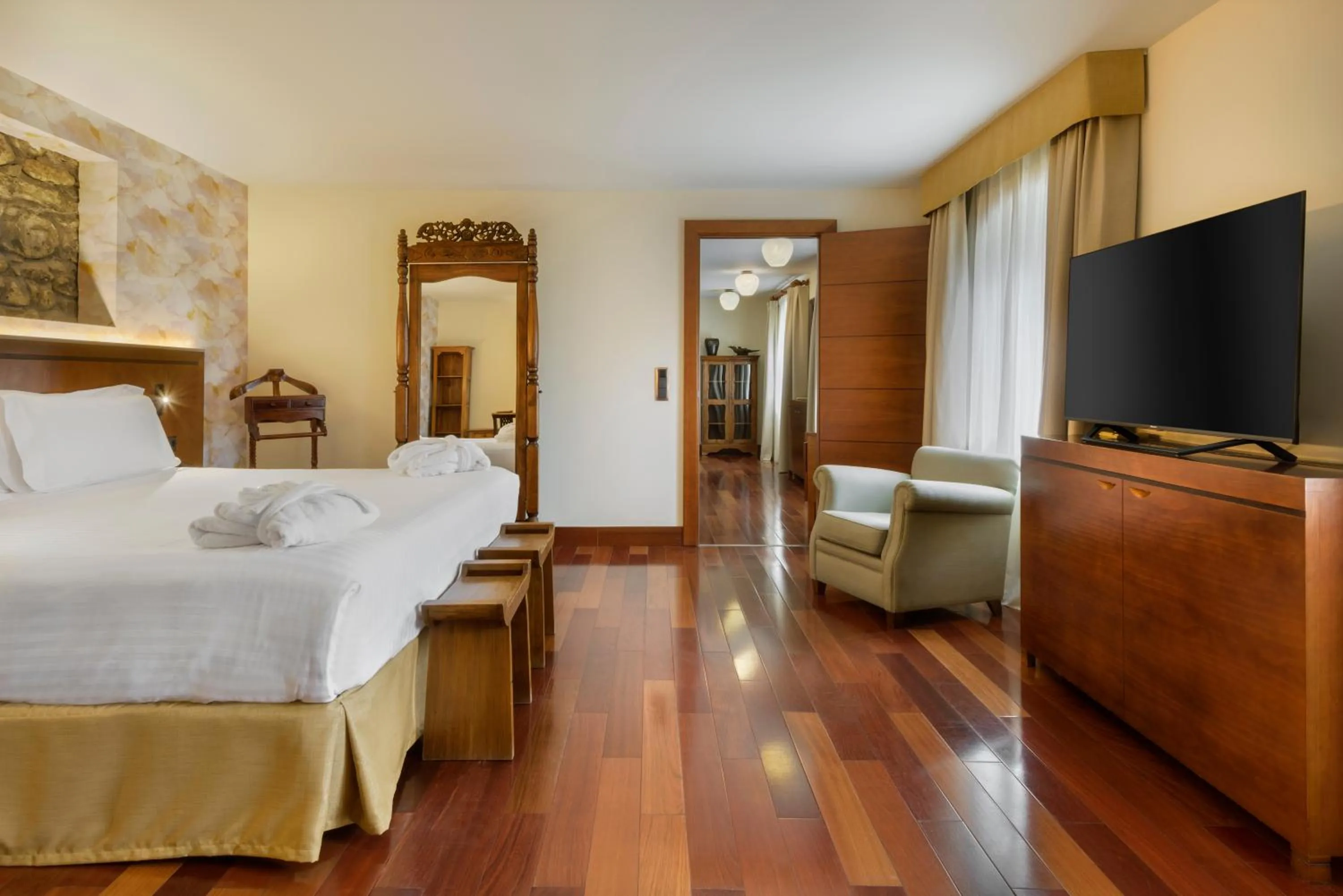 Bedroom, Bed in Hotel & Spa Monasterio de Boltaña