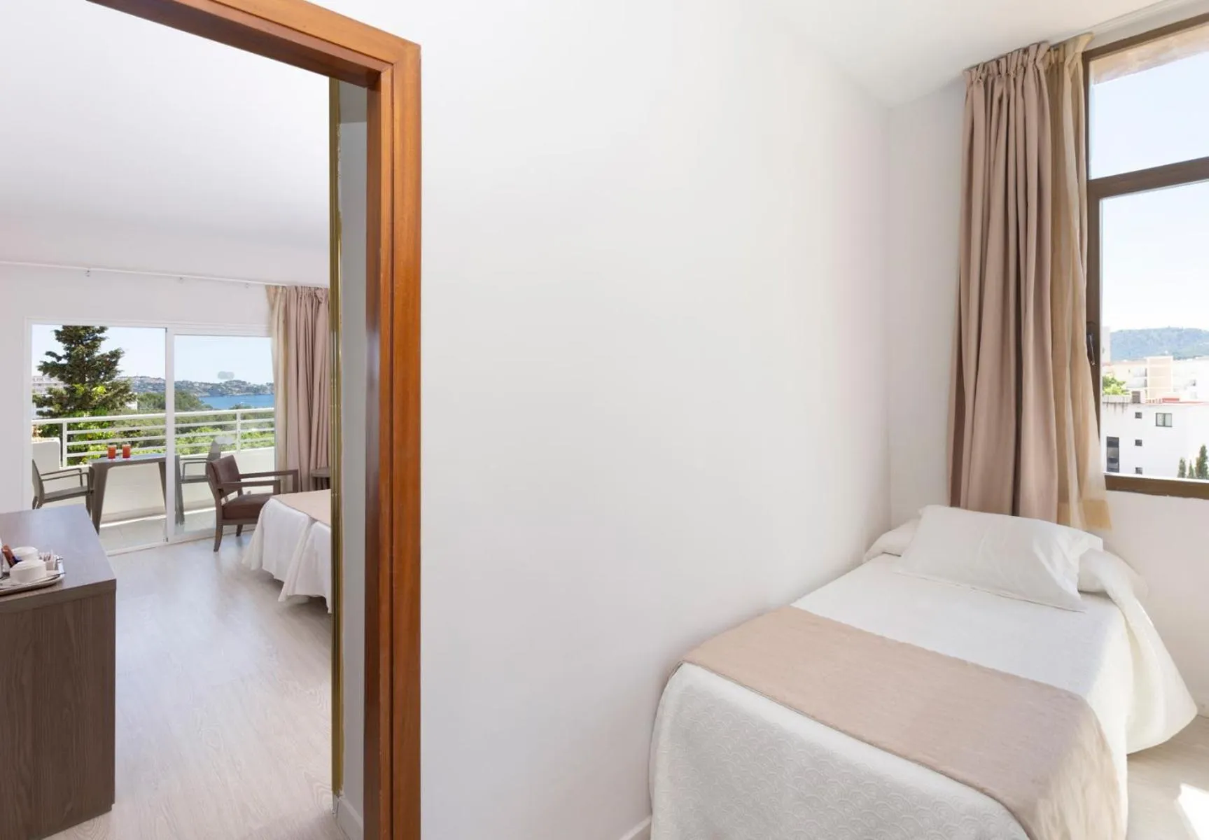 Bed in Mar Hotels Paguera & Spa