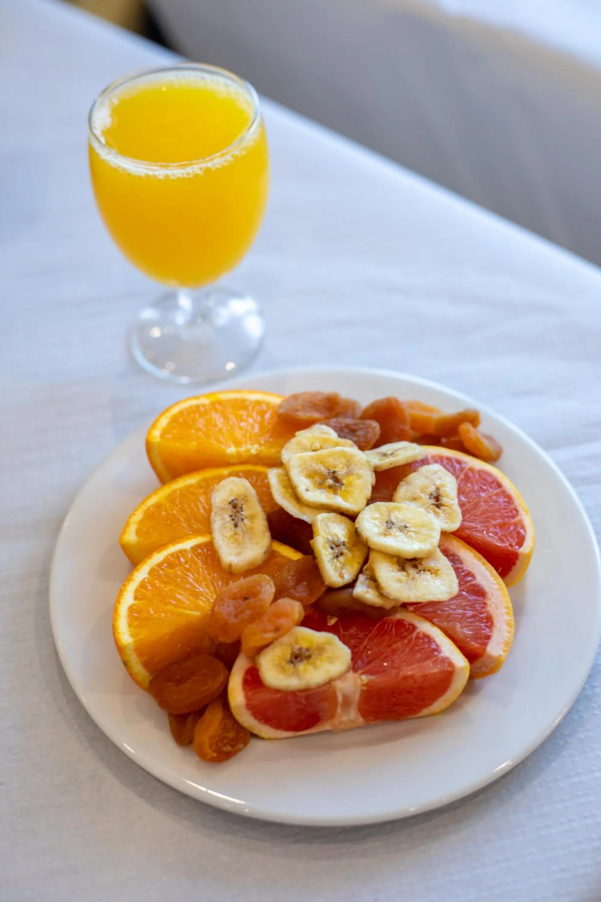 Restaurant/places to eat in Seramar Hotel Luna Park Adults Only