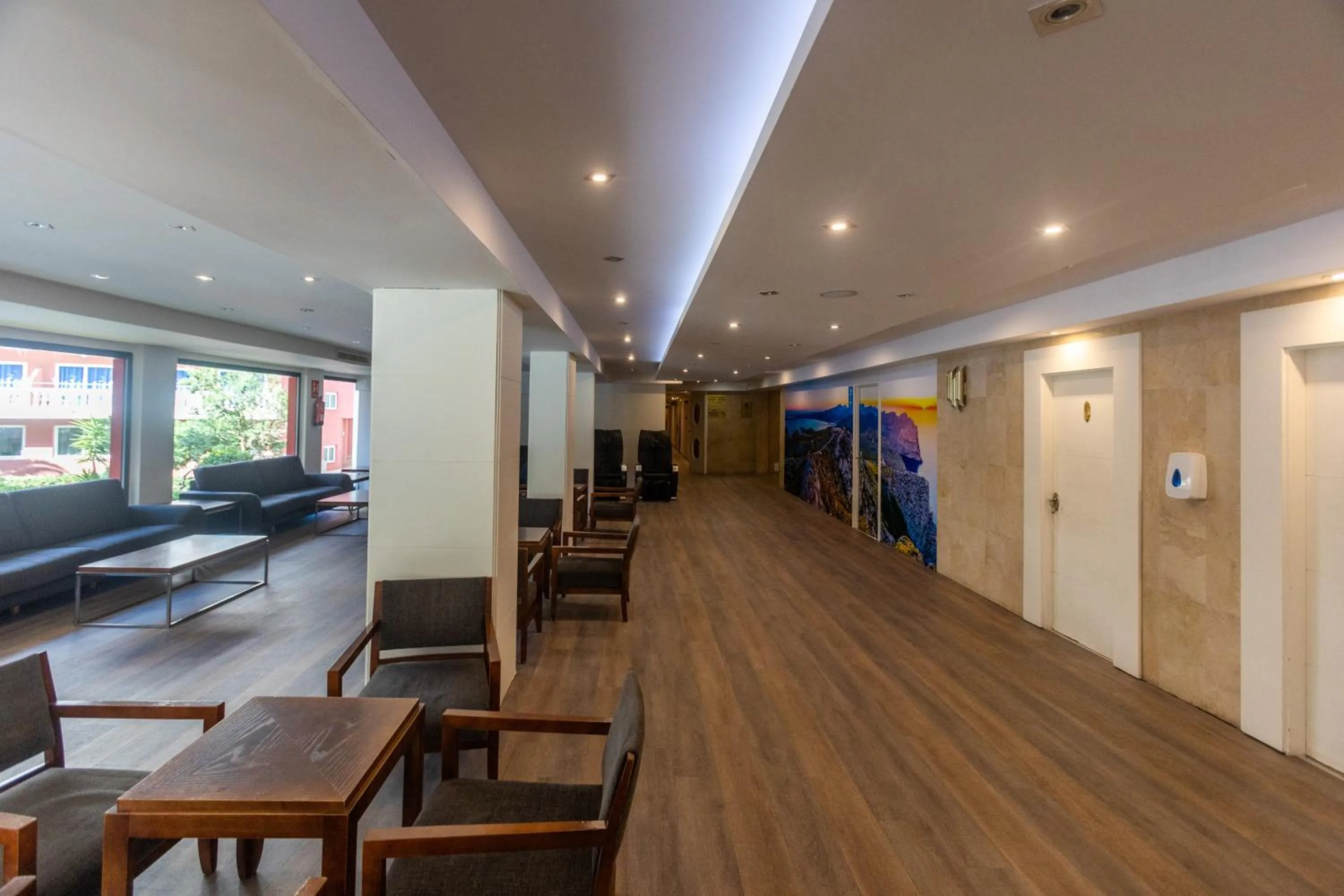 Lobby or reception in Seramar Hotel Luna Park Adults Only