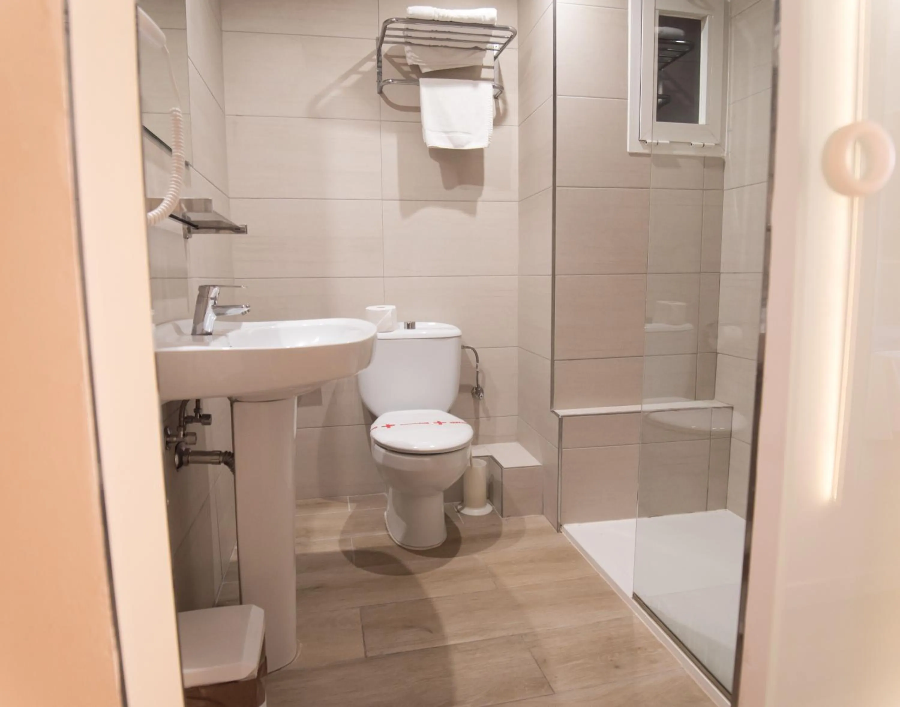 Bathroom in Seramar Hotel Luna Park Adults Only