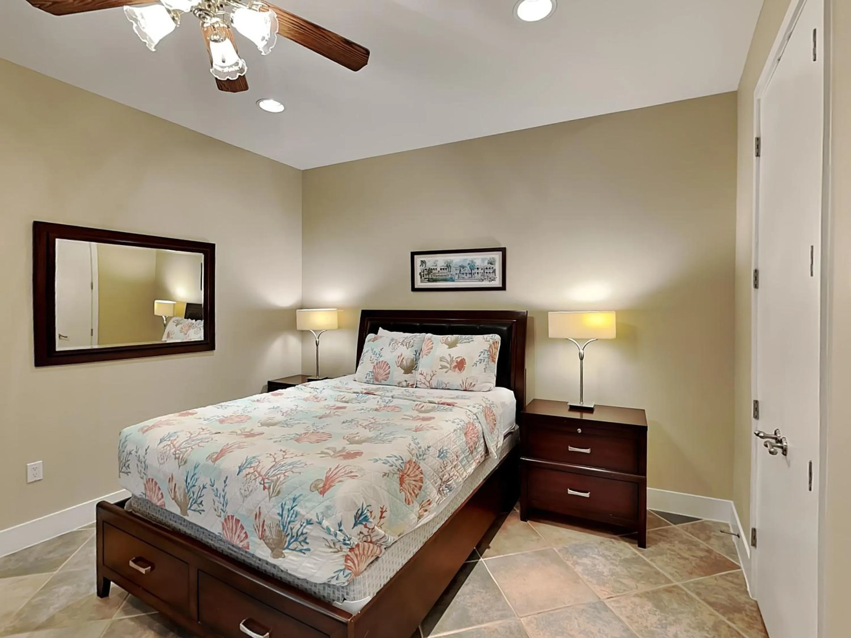 Property building, Bed in Precious Memories - Diamond Beach 513