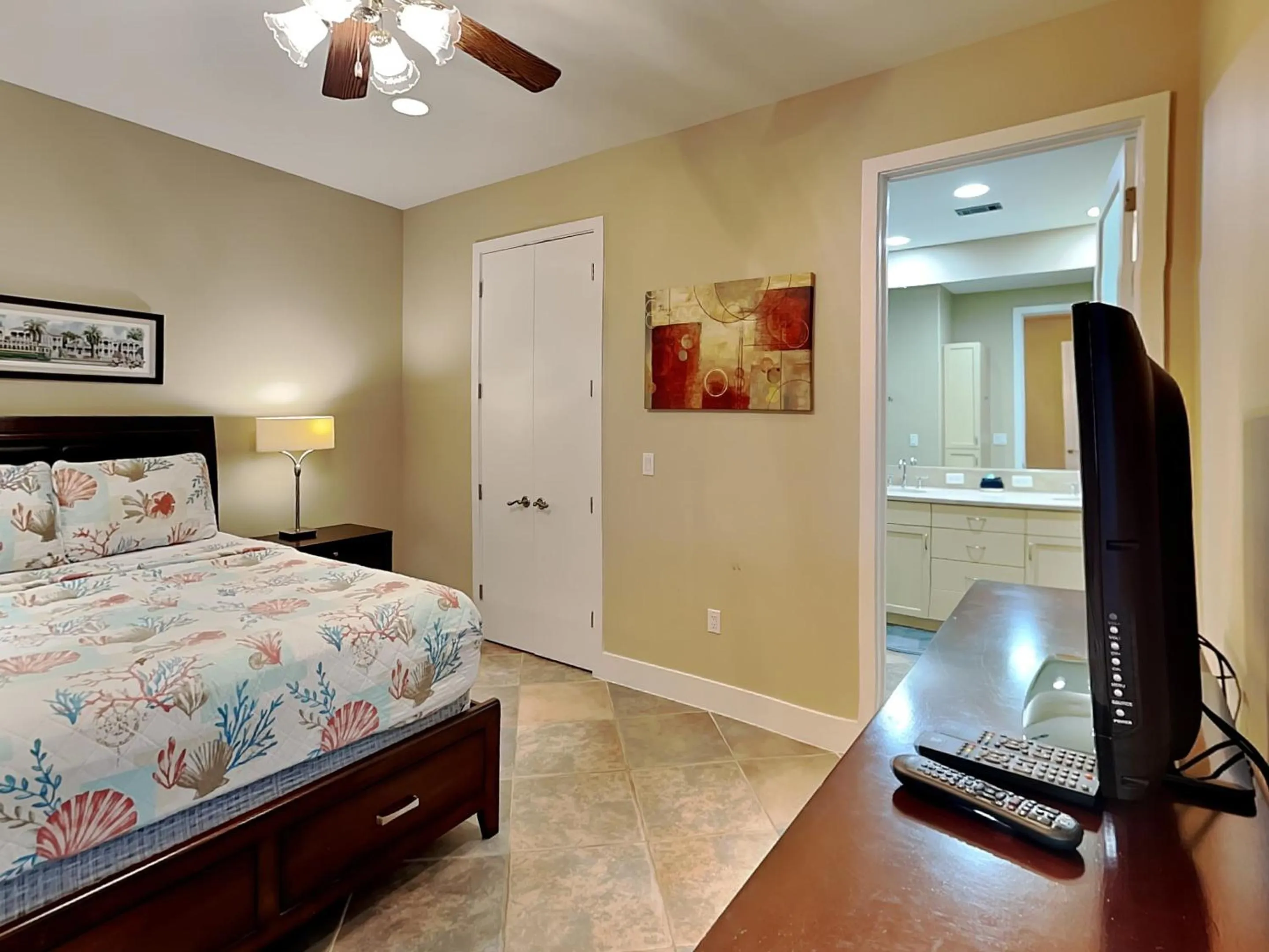 Property building, Bed in Precious Memories - Diamond Beach 513