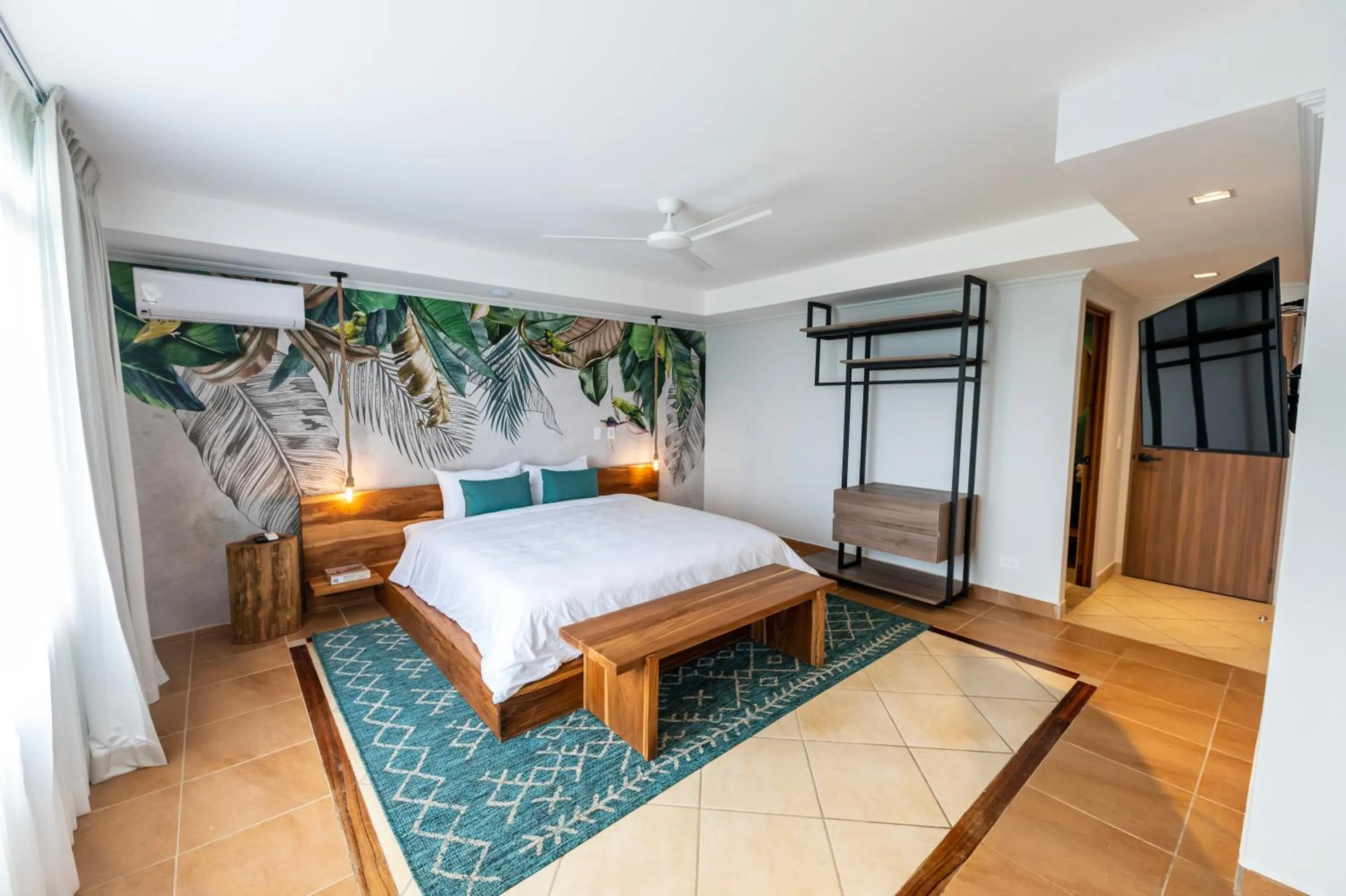 TV and multimedia, Bed in Marala Hotel