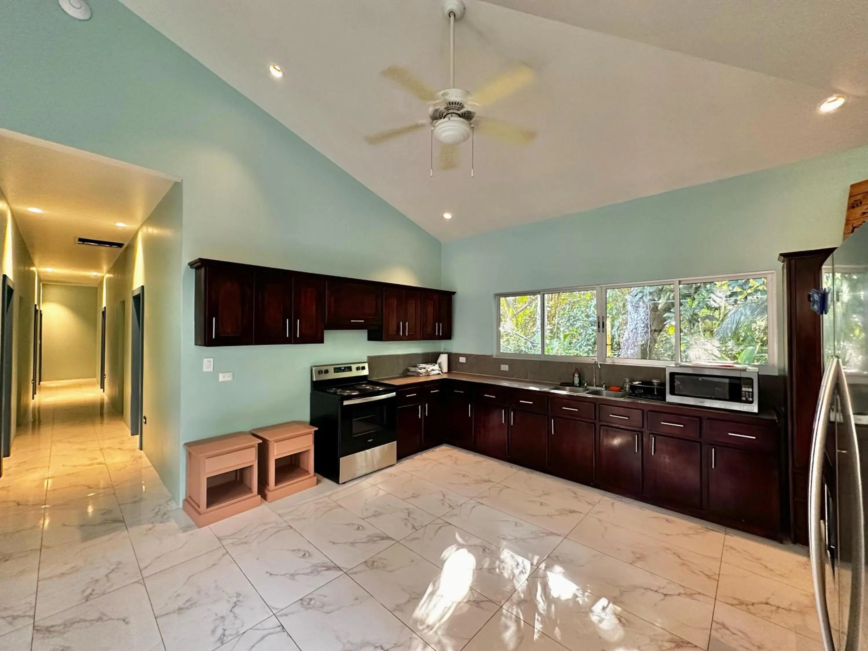 Kitchen or kitchenette in Marala Hotel