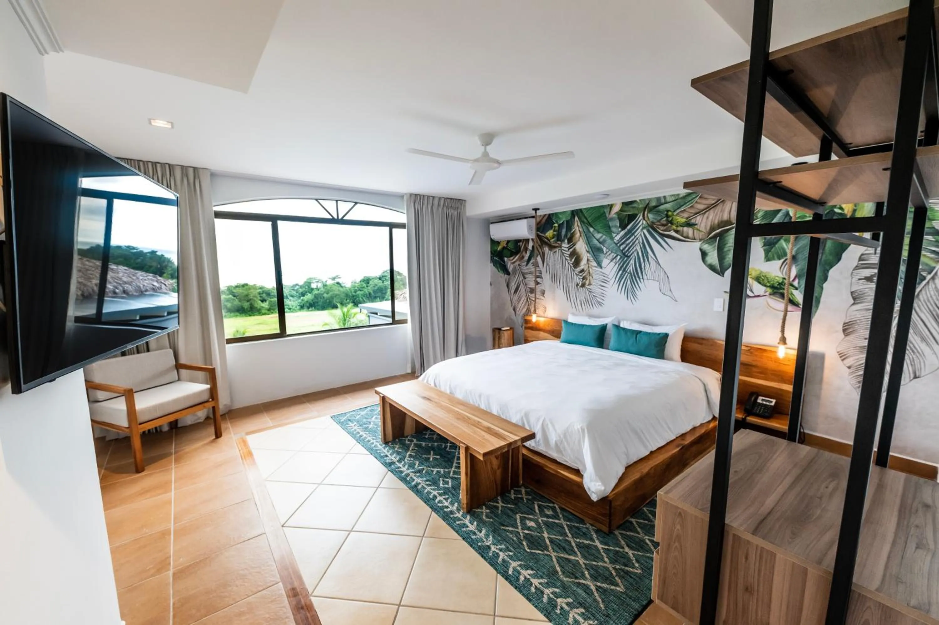 TV and multimedia, Bed in Marala Hotel