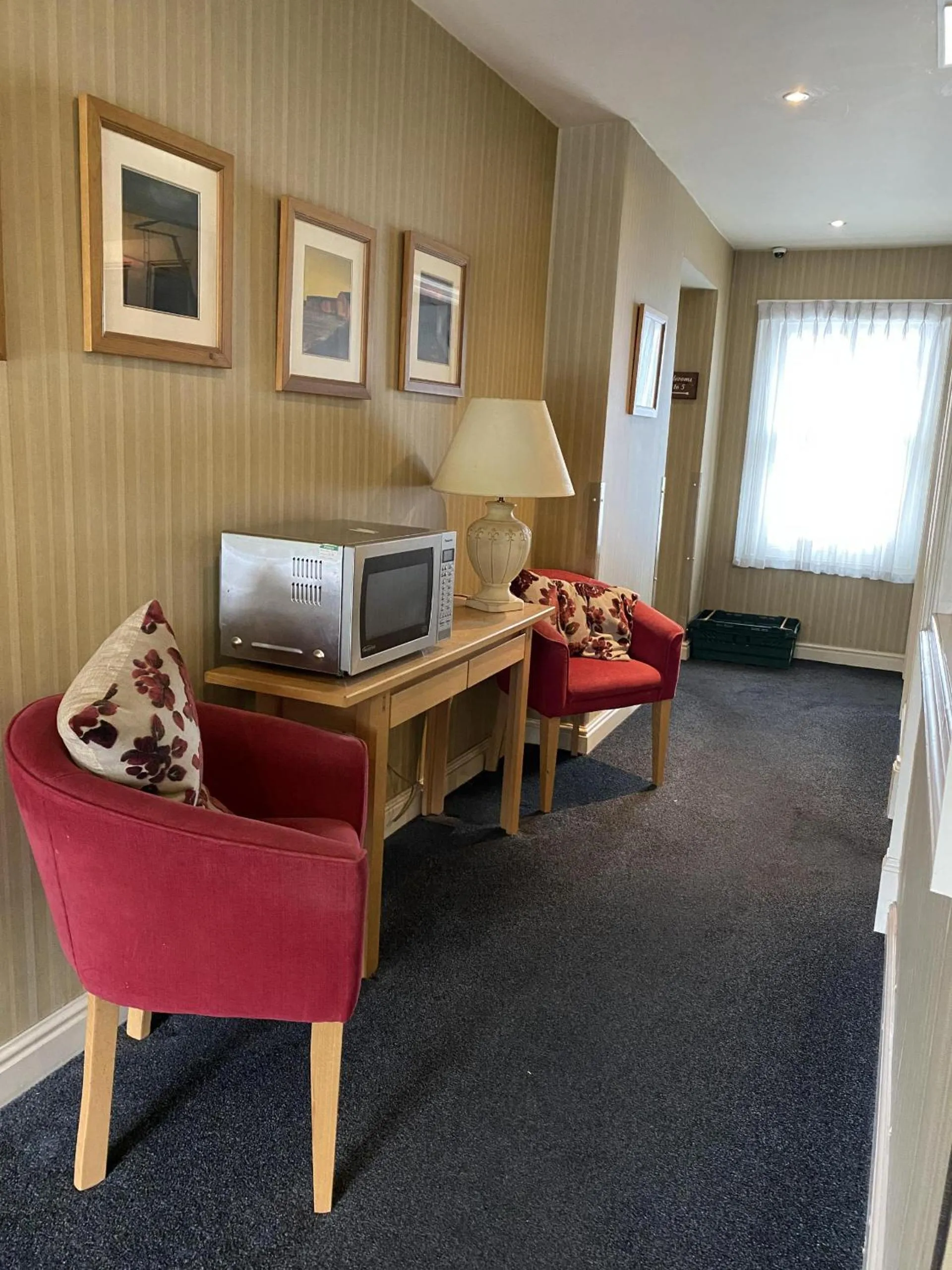 Living room in The Windmill Inn