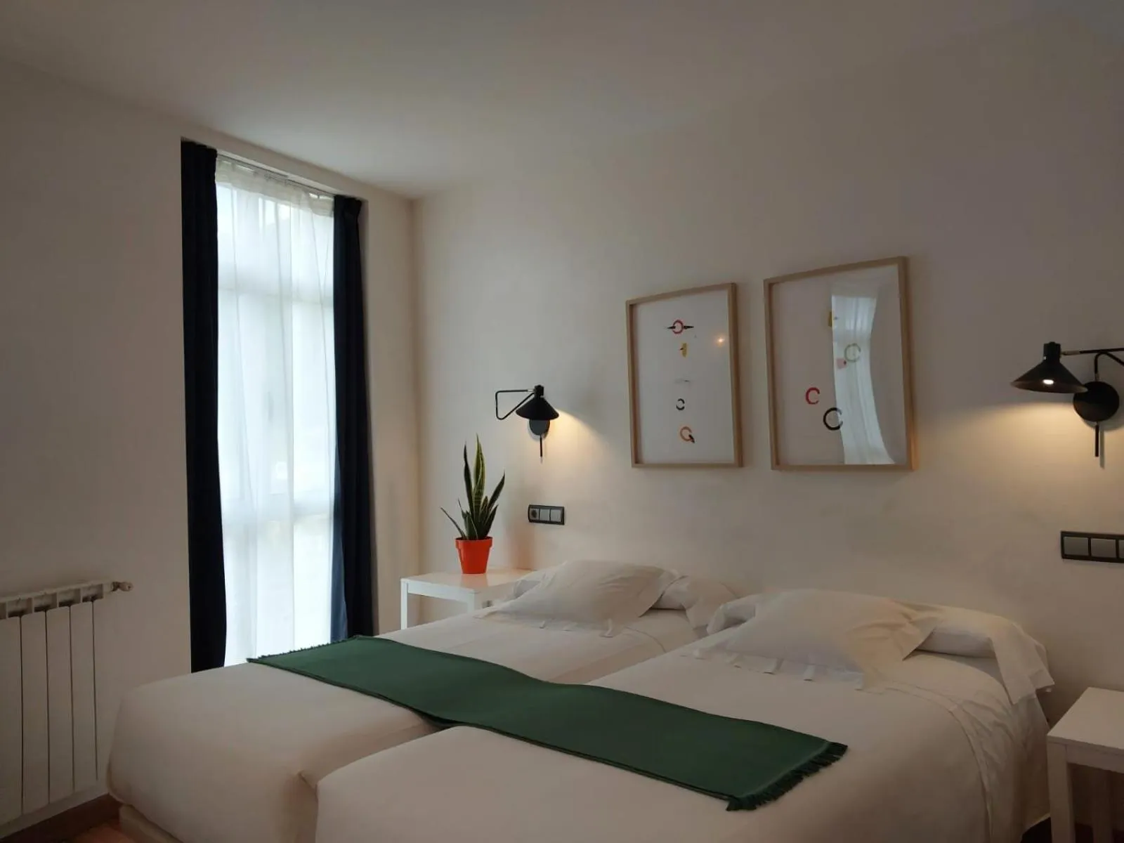 Bedroom in Hotel Nochendi