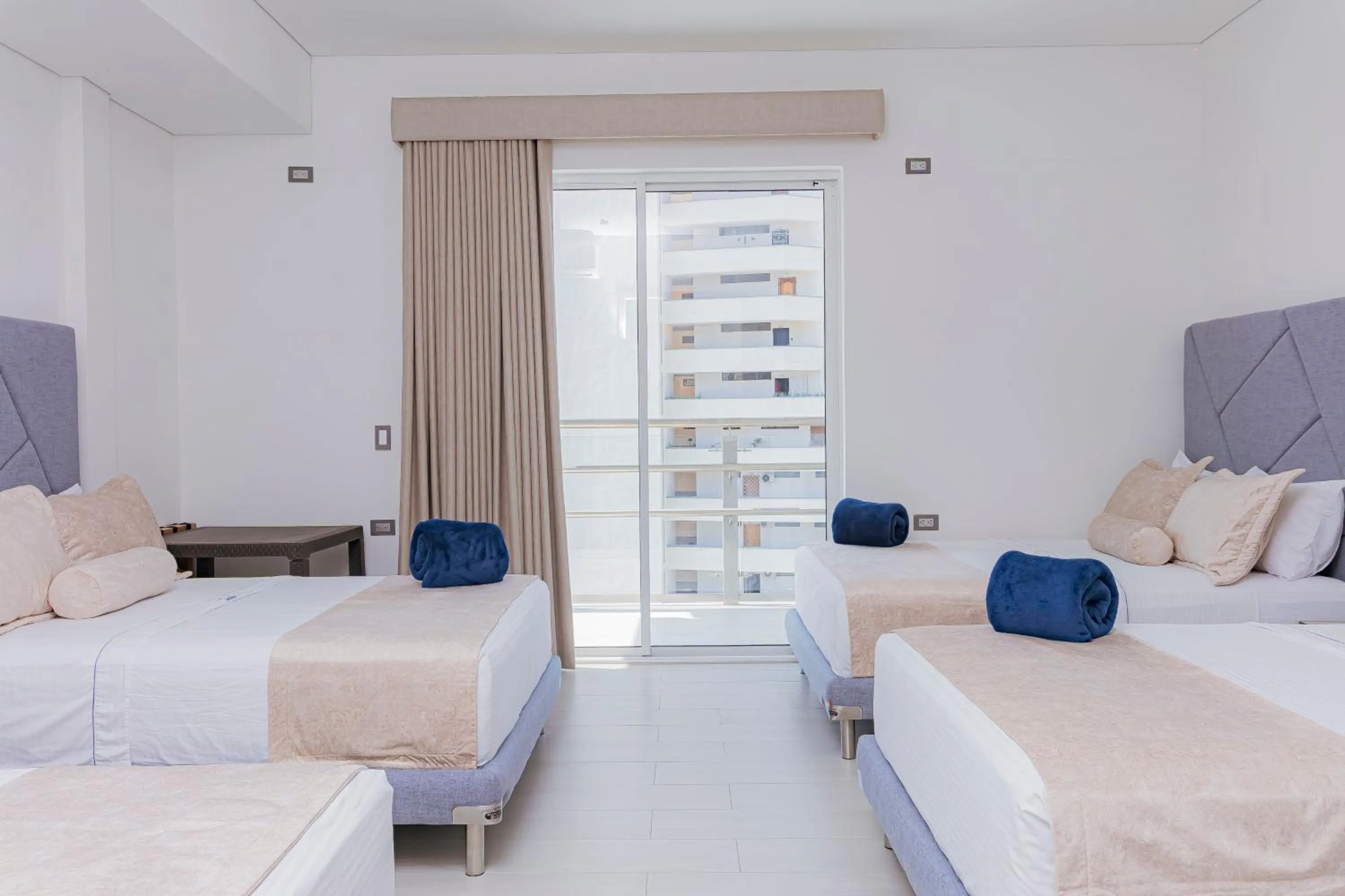 Photo of the whole room, Bed in Hotel Marco Polo Rodadero