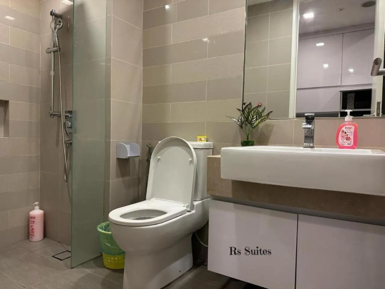 Toilet in RS Suites In Bukit Bintang