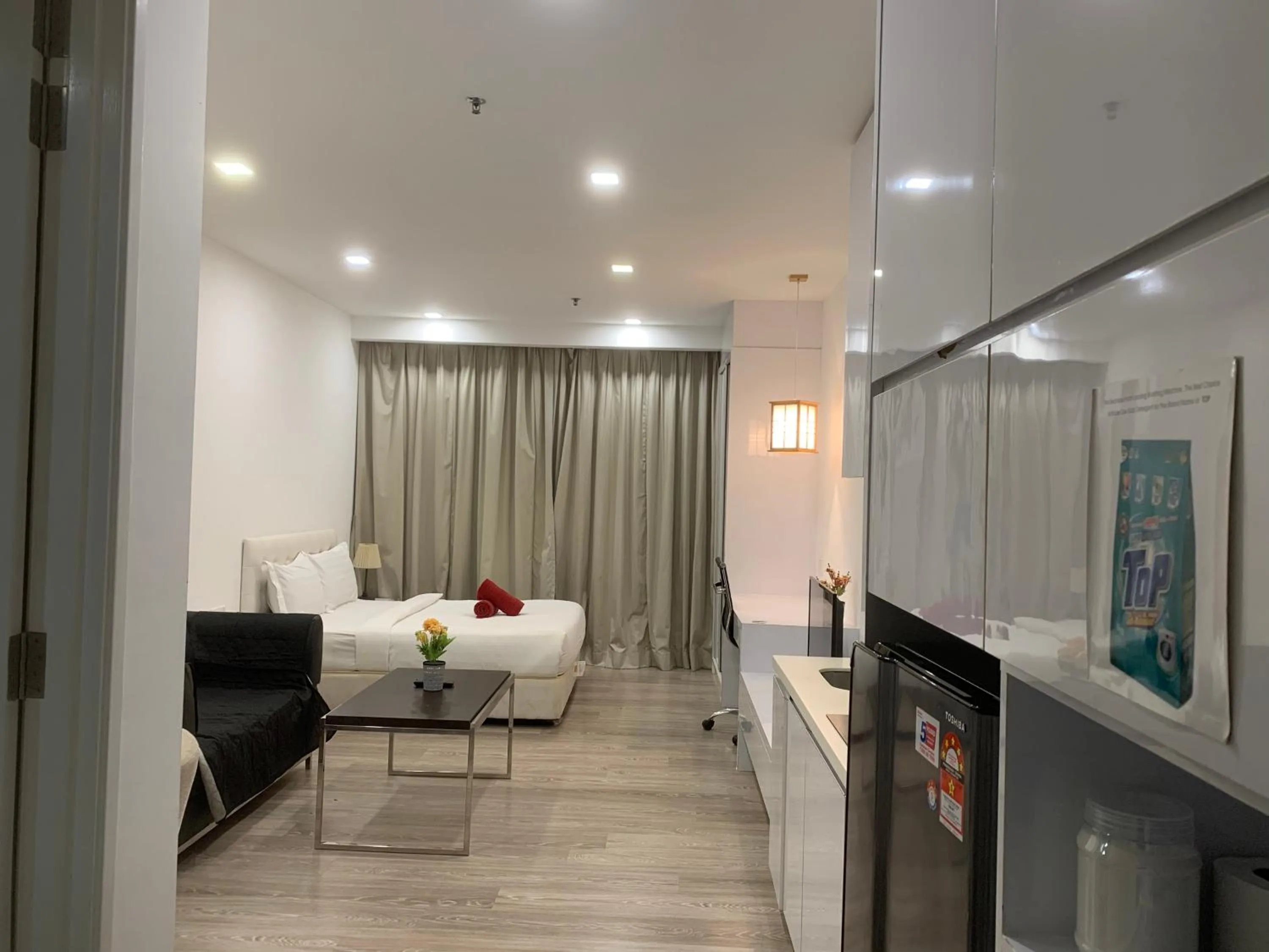 Kitchen or kitchenette, Bed in RS Suites In Bukit Bintang