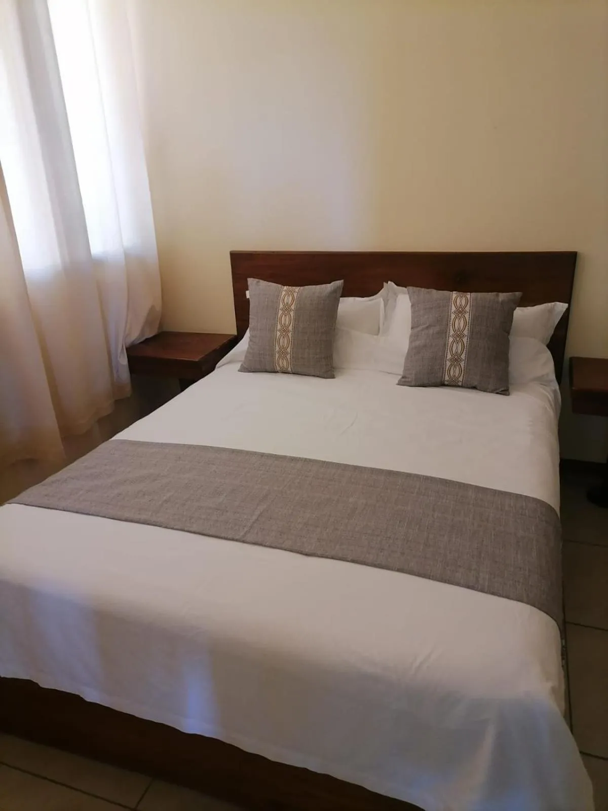 Bed in Villa Garita Inn